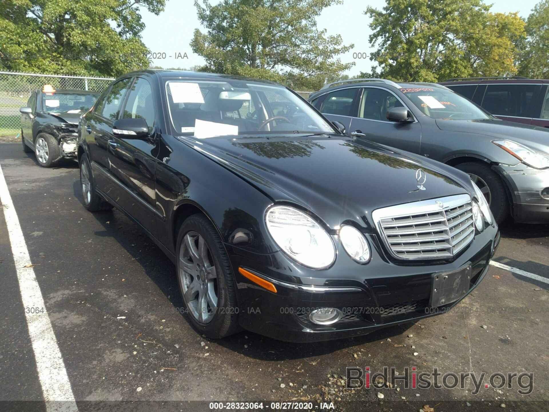 Photo WDBUF87XX8B351885 - MERCEDES-BENZ E-CLASS 2008