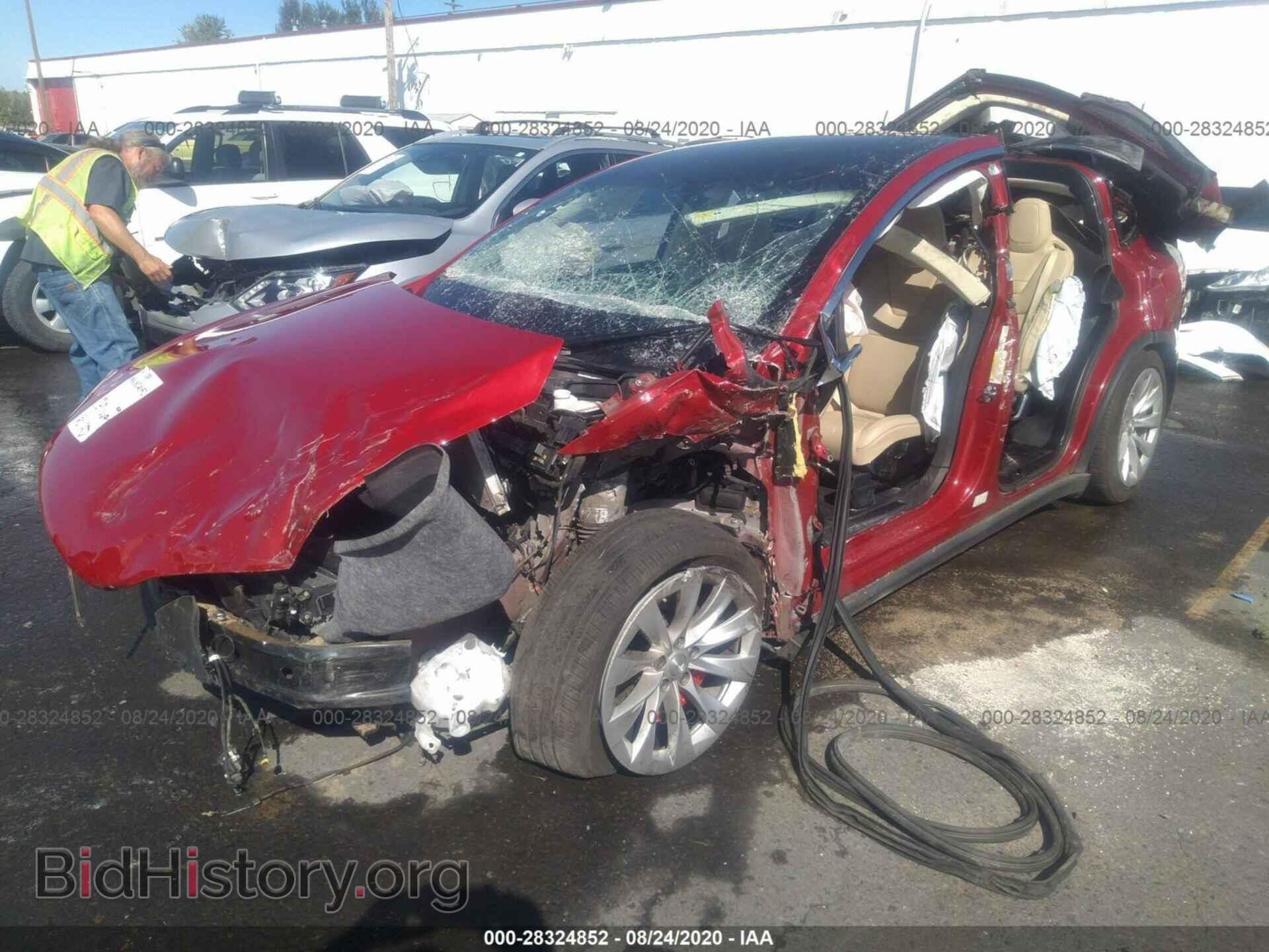 2016 TESLA MODEL X - VIN: 5YJXCBE4XGF012147 - Фото 2