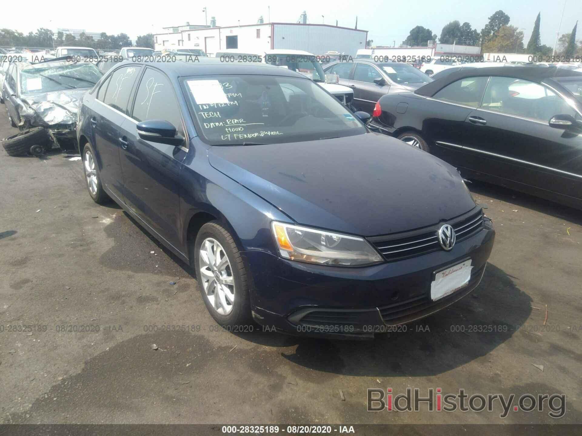 Photo 3VWD17AJ8EM372752 - VOLKSWAGEN JETTA SEDAN 2014