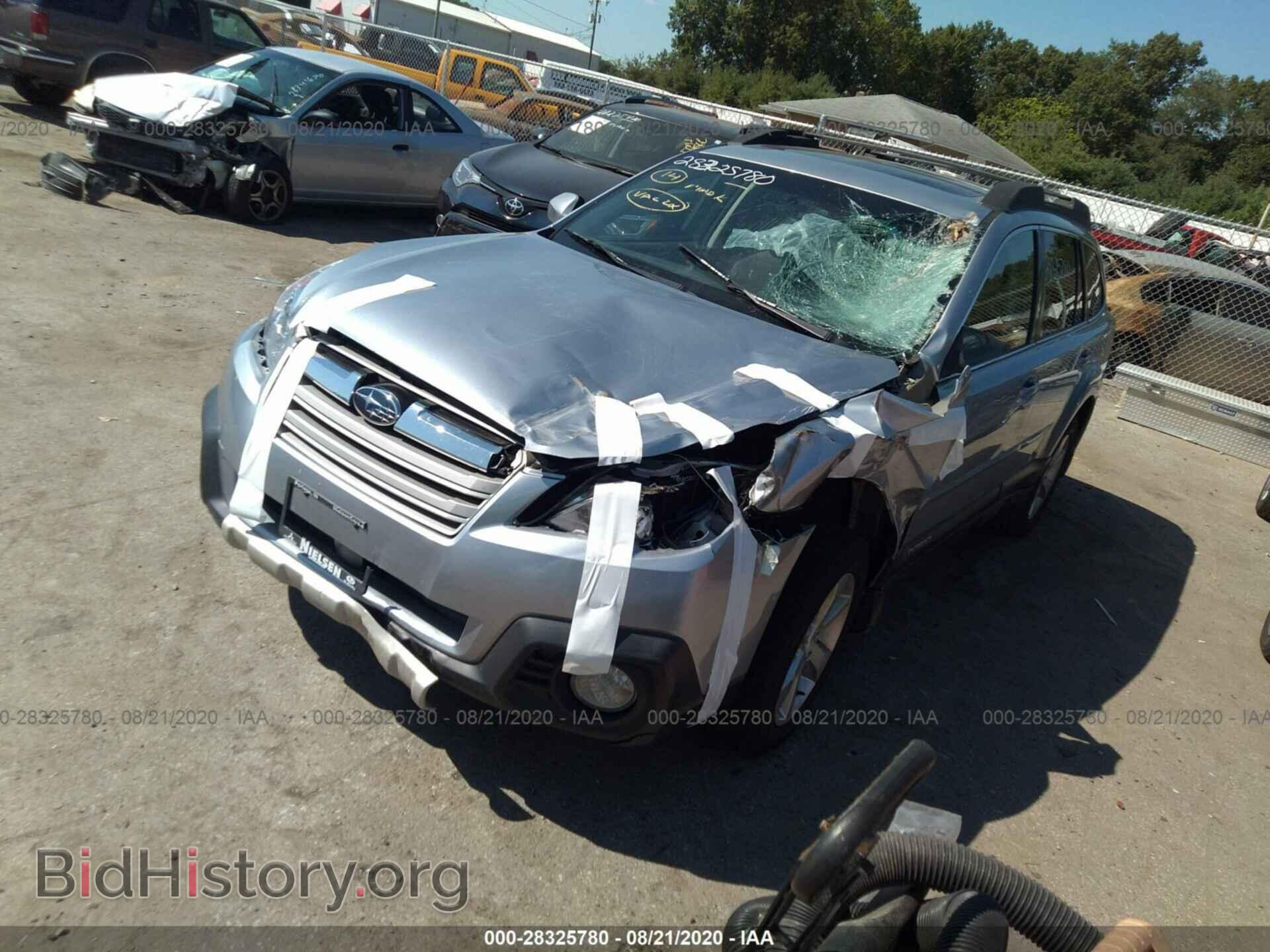 2014 SUBARU OUTBACK - VIN: 4S4BRBLC0E3324468 - Фото 2