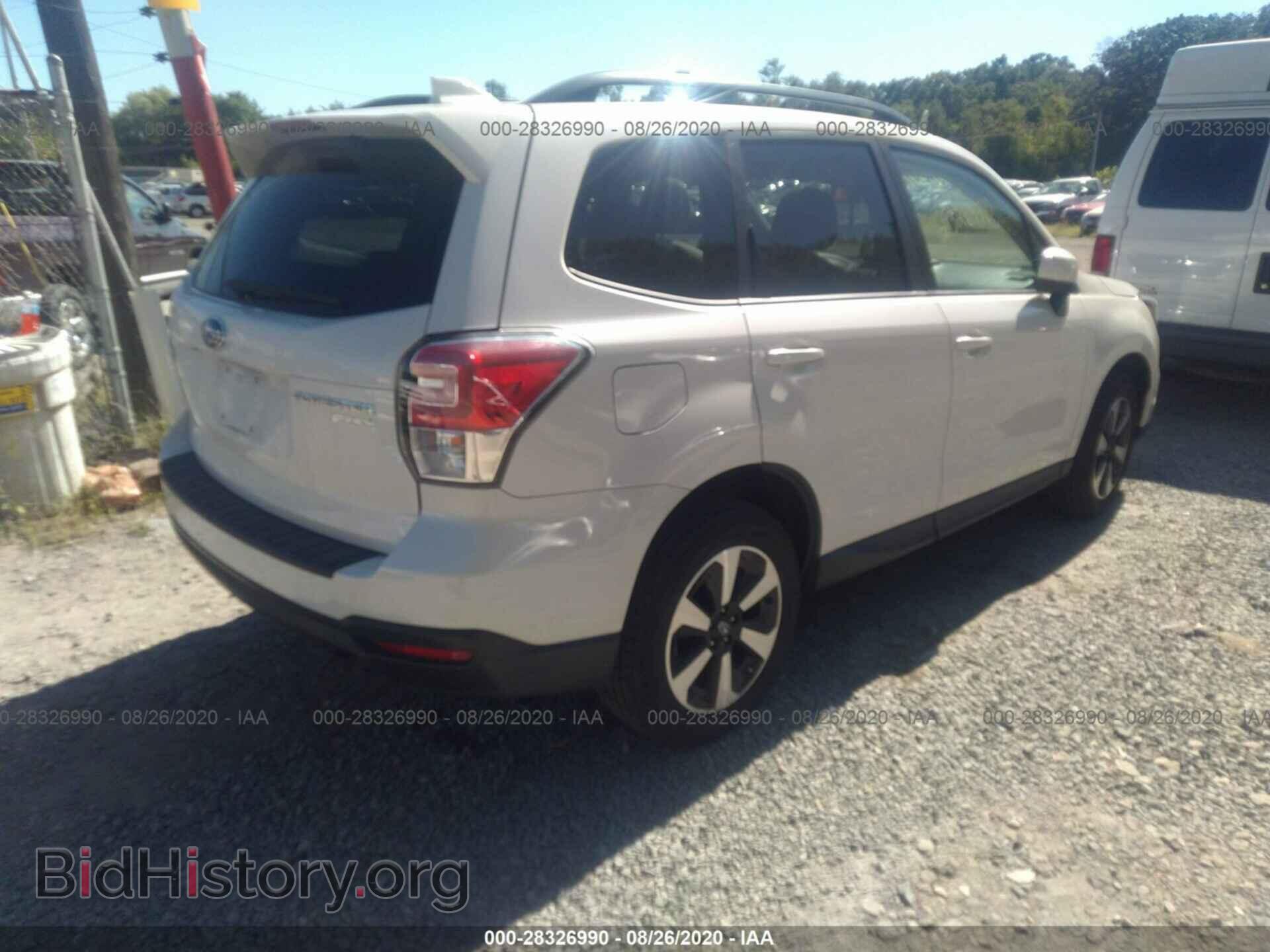 2017 SUBARU FORESTER - VIN: JF2SJAEC1HH445747 - Фото 4
