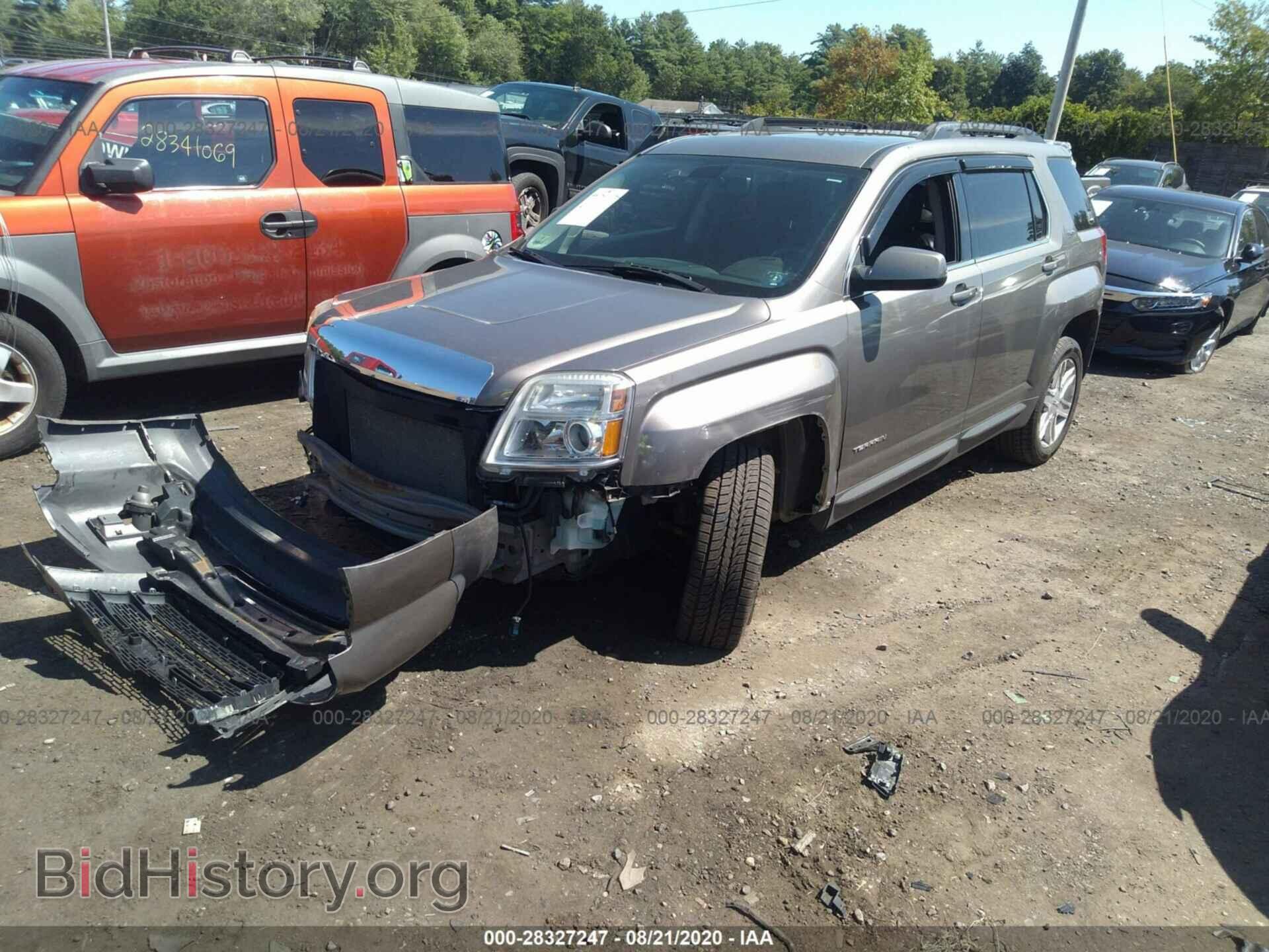2011 GMC TERRAIN - VIN: 2CTFLVE51B6220457 - Photo 2