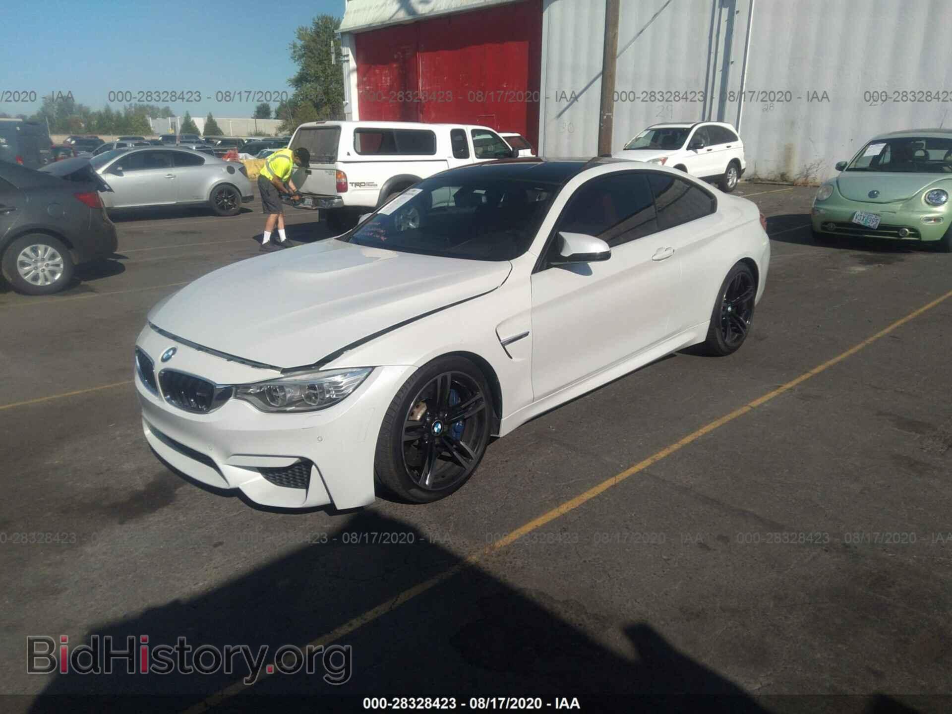2016 BMW M4 - VIN: WBS3R9C55GK335731 - Фото 2