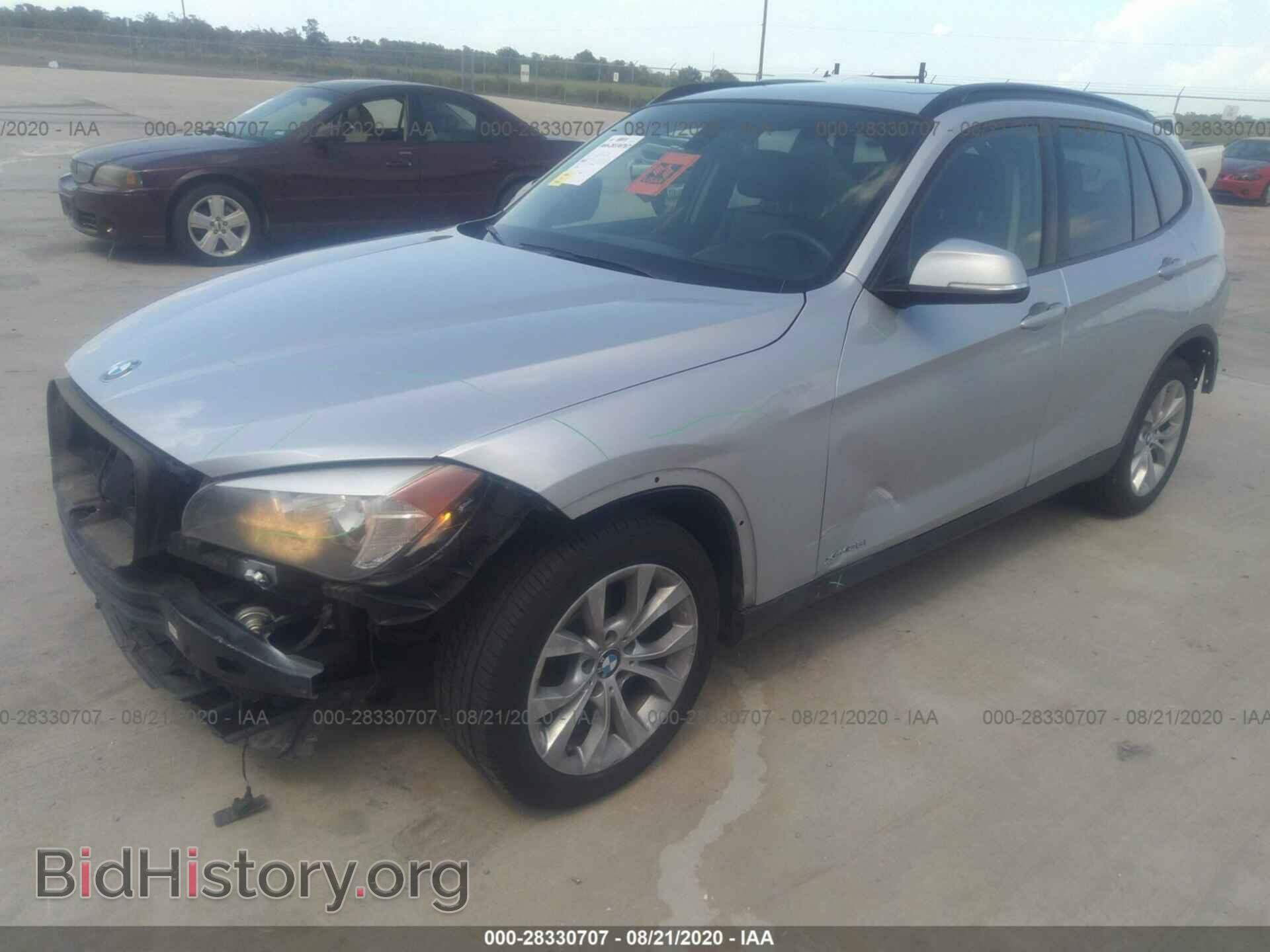 2014 BMW X1 - VIN: WBAVL1C59EVY18196 - Фото 2