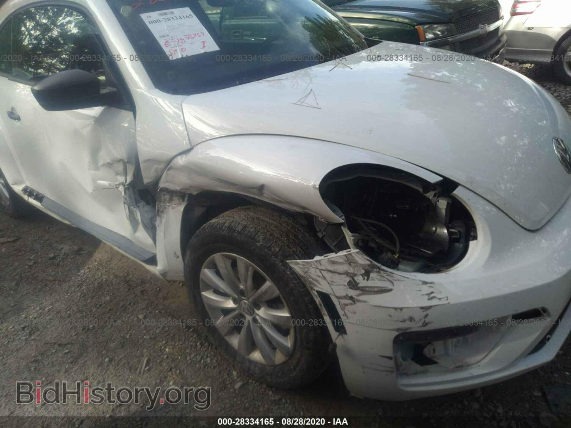 2018 VOLKSWAGEN BEETLE - VIN: 3VWFD7ATXJM710065 - Фото 6