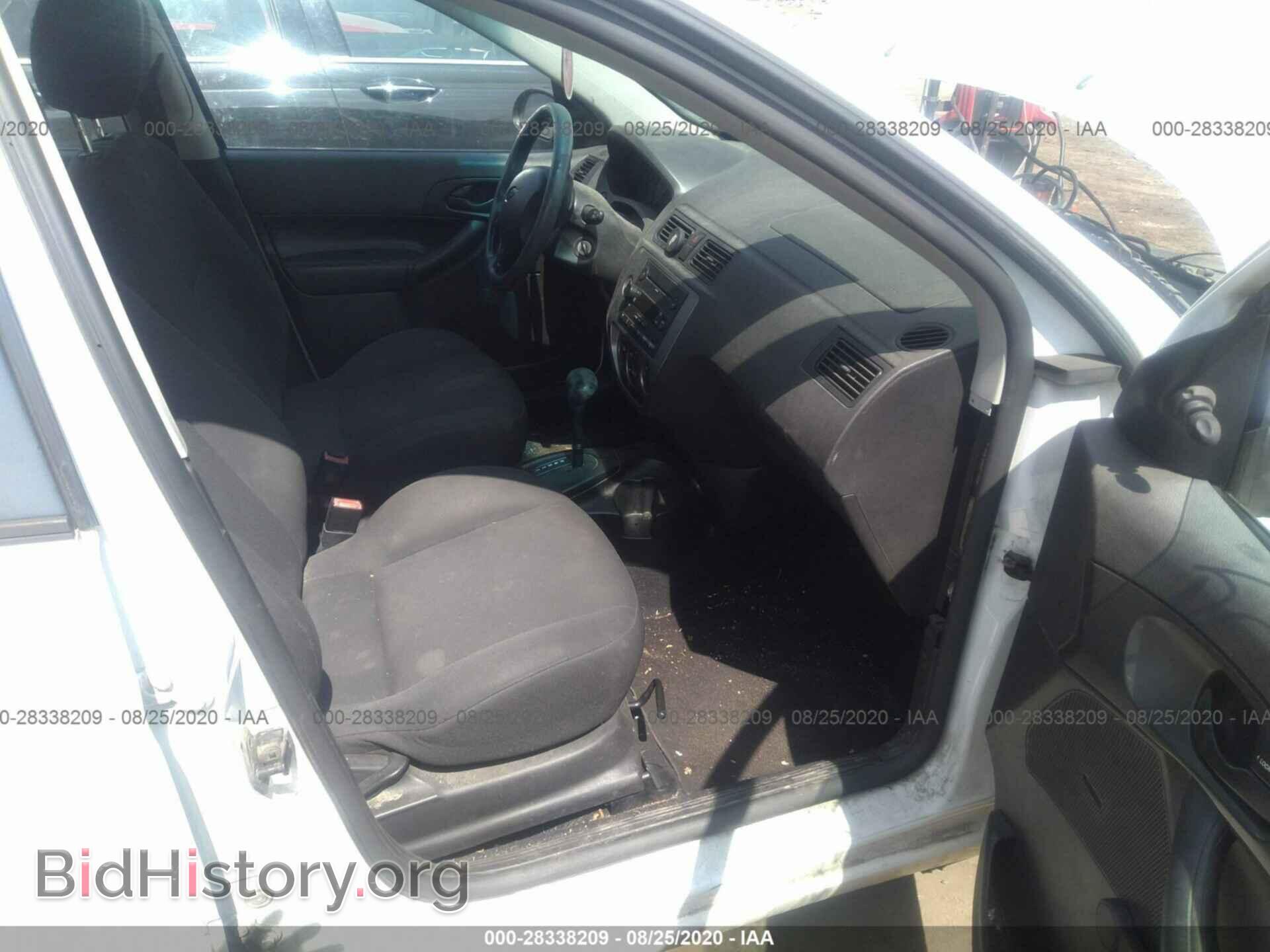 2006 FORD FOCUS - VIN: 1FAFP37NX6W153229 - Фото 5