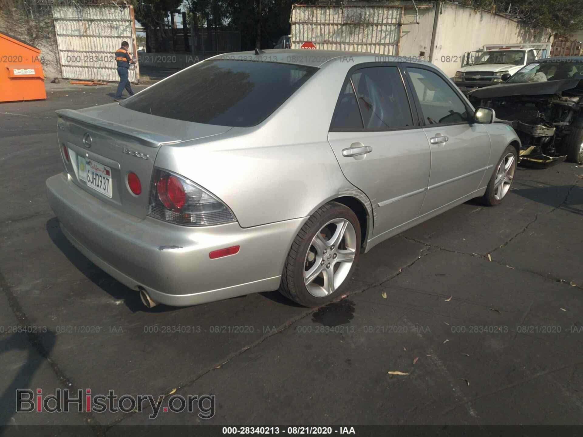 2004 LEXUS IS 300 - VIN: JTHBD192X40092407 - Фото 4