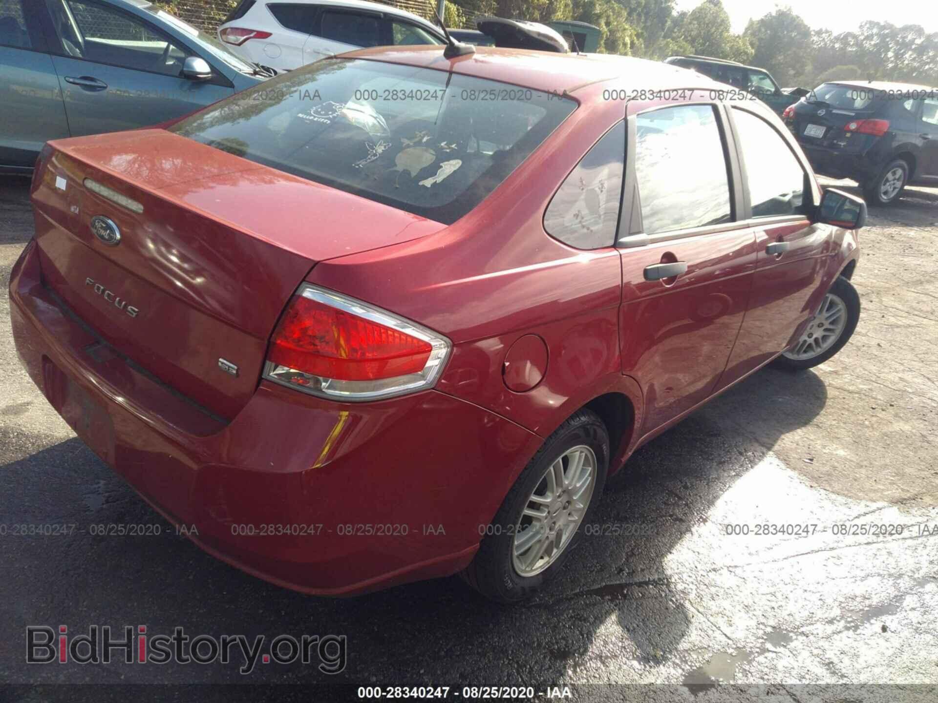 2011 FORD FOCUS - VIN: 1FAHP3FN5BW120692 - Photo 4
