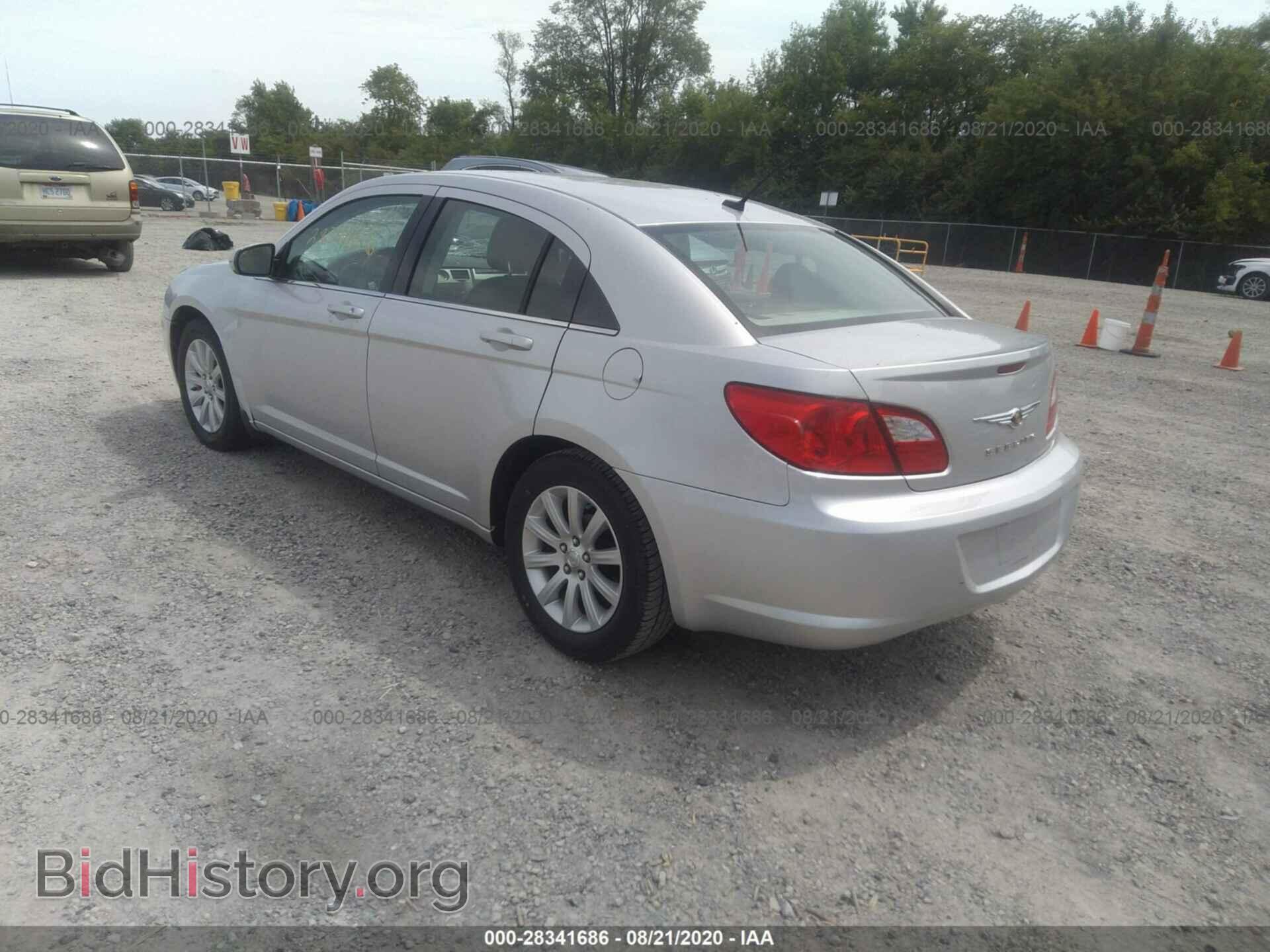 2010 CHRYSLER SEBRING - VIN: 1C3CC5FB8AN165412 - Фото 3