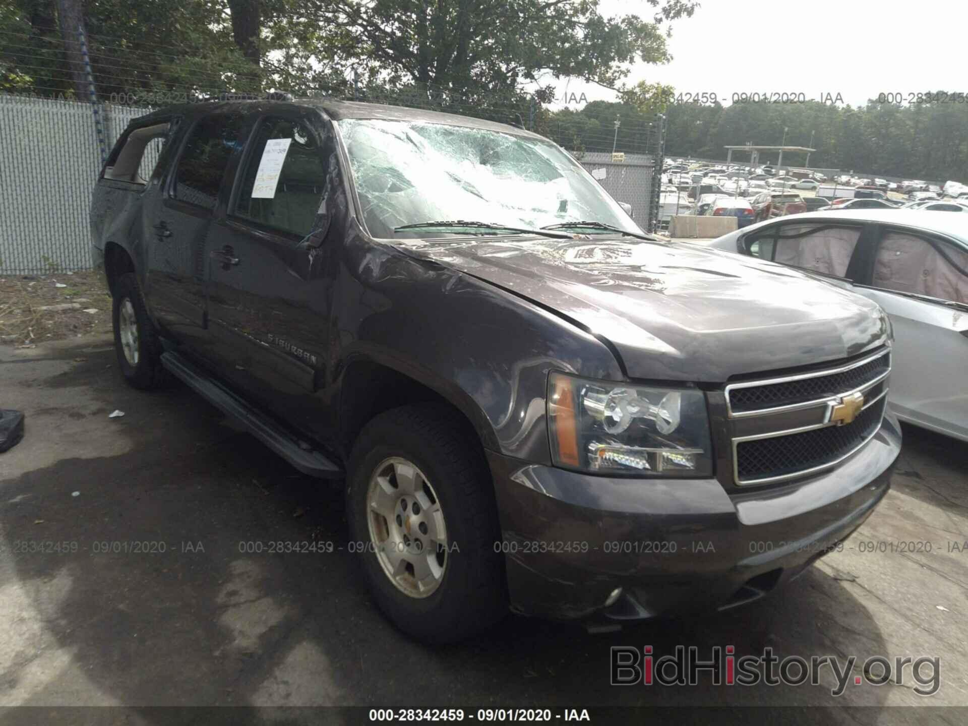 Photo 1GNSKJE35BR288745 - CHEVROLET SUBURBAN 2011