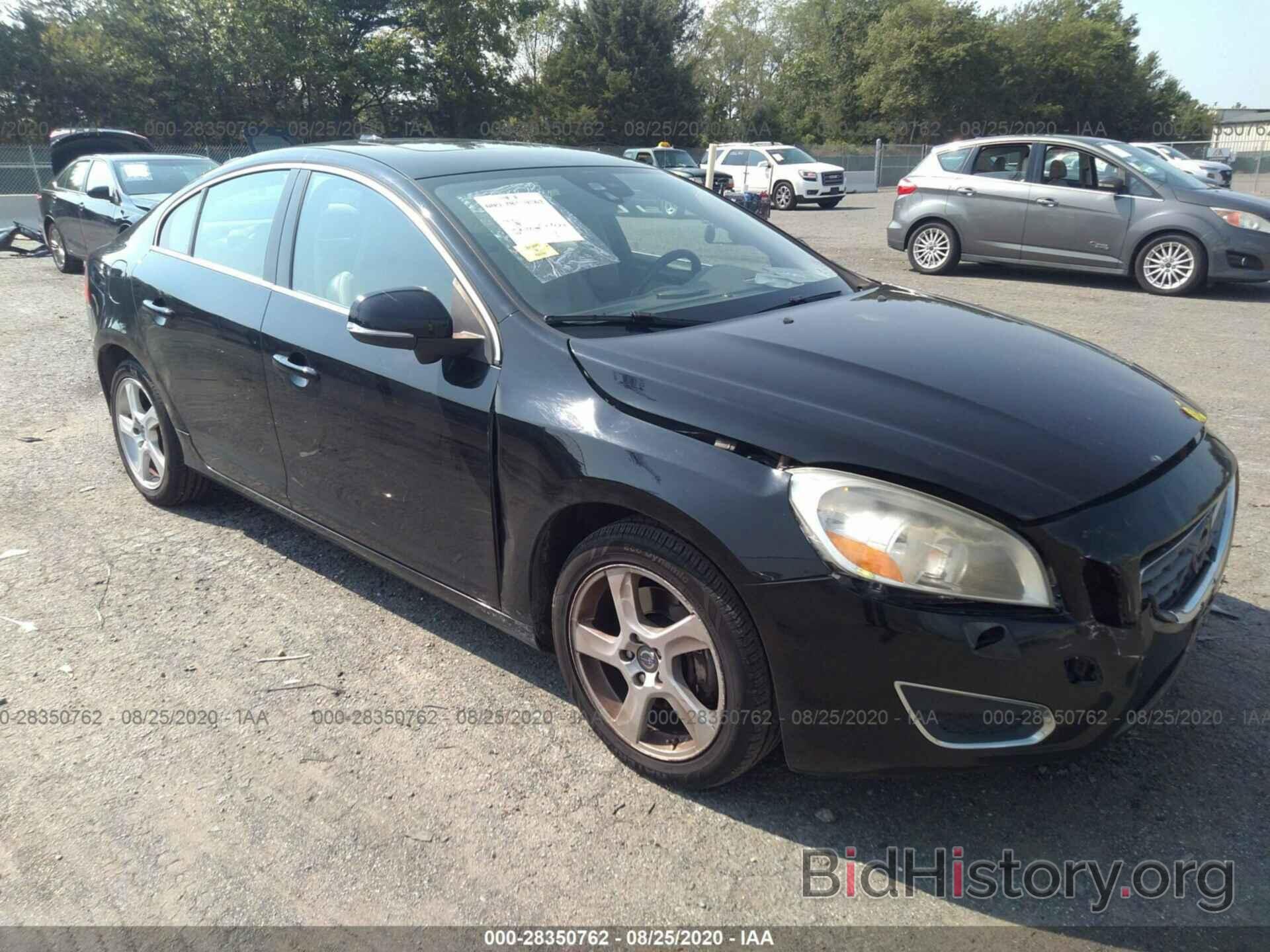 Photo YV1622FS9C2046311 - VOLVO S60 2012