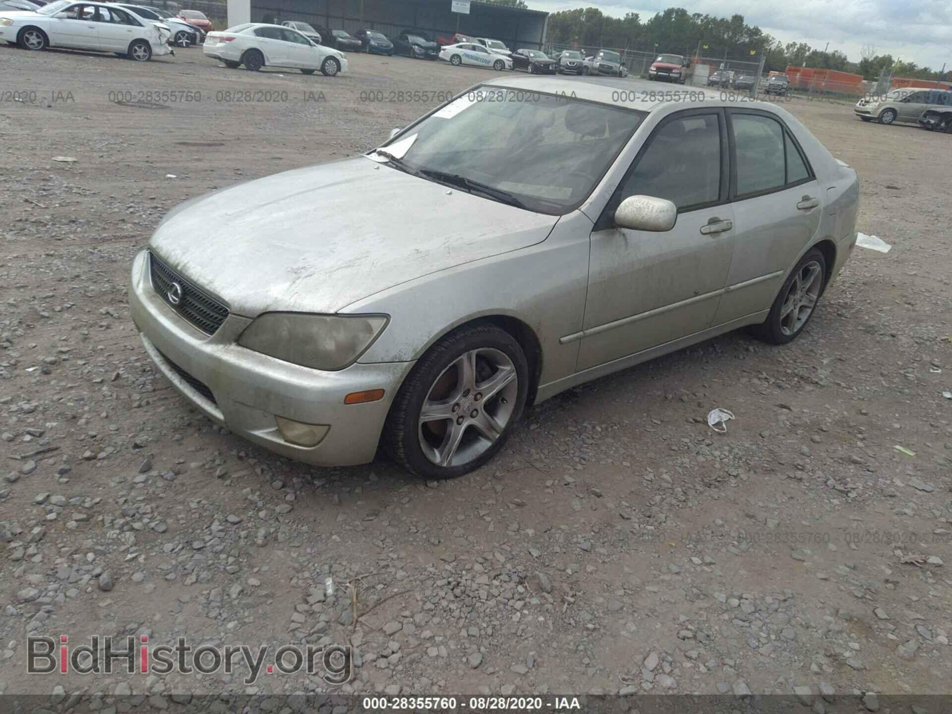 2002 LEXUS IS 300 - VIN: JTHBD192420038808 - Фото 2