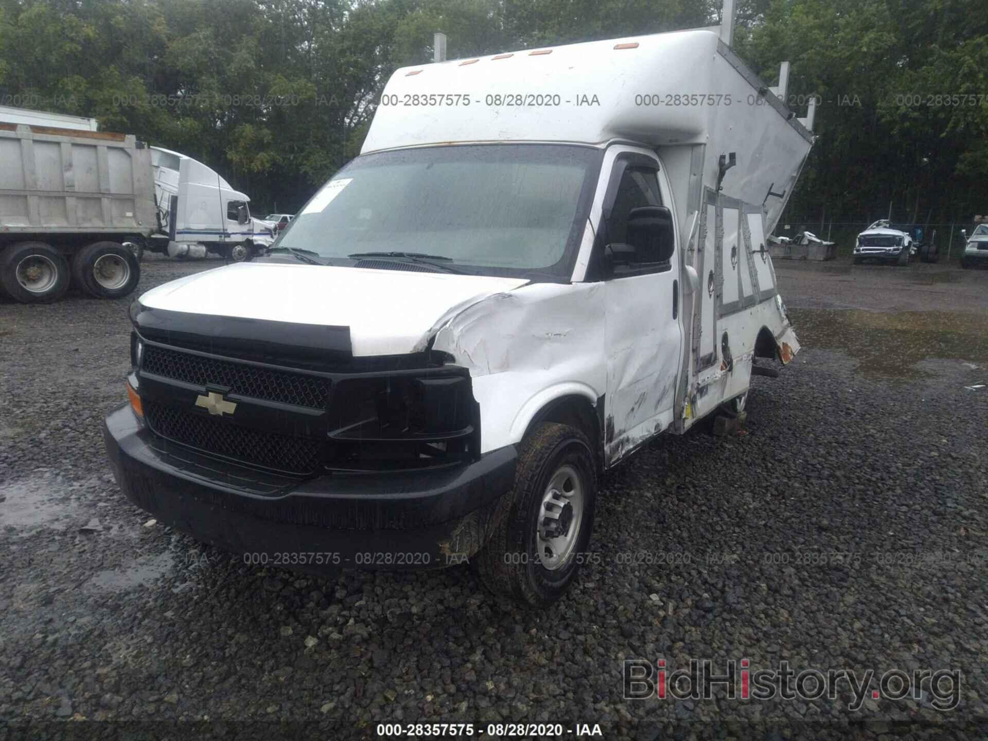 Photo 1GBHG31K881164834 - CHEVROLET EXPRESS COMMERCIAL 2008