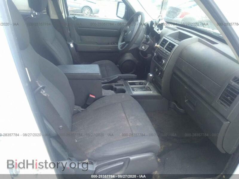 2011 Dodge NITRO (VIN 1D4PU4GX6BW515858) — photo 5 of 11