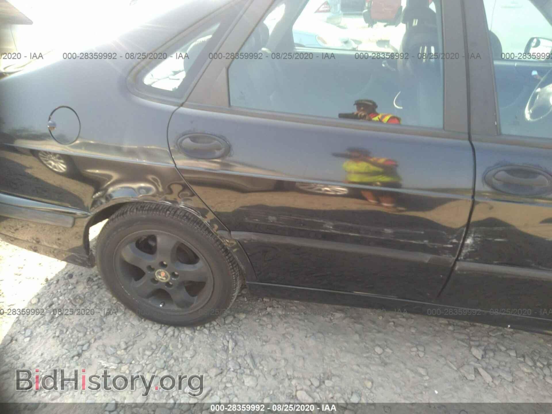 2002 SAAB 9-3 - VIN: YS3DF58K022016721 - Фото 6