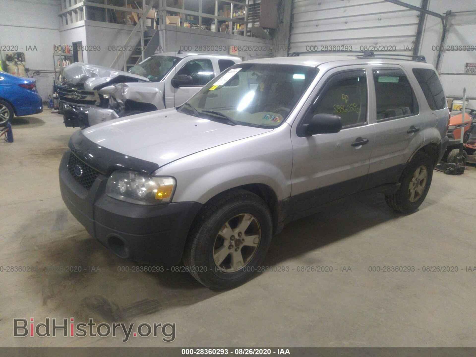2006 FORD ESCAPE - VIN: 1FMCU93156KB46283 - Фото 2