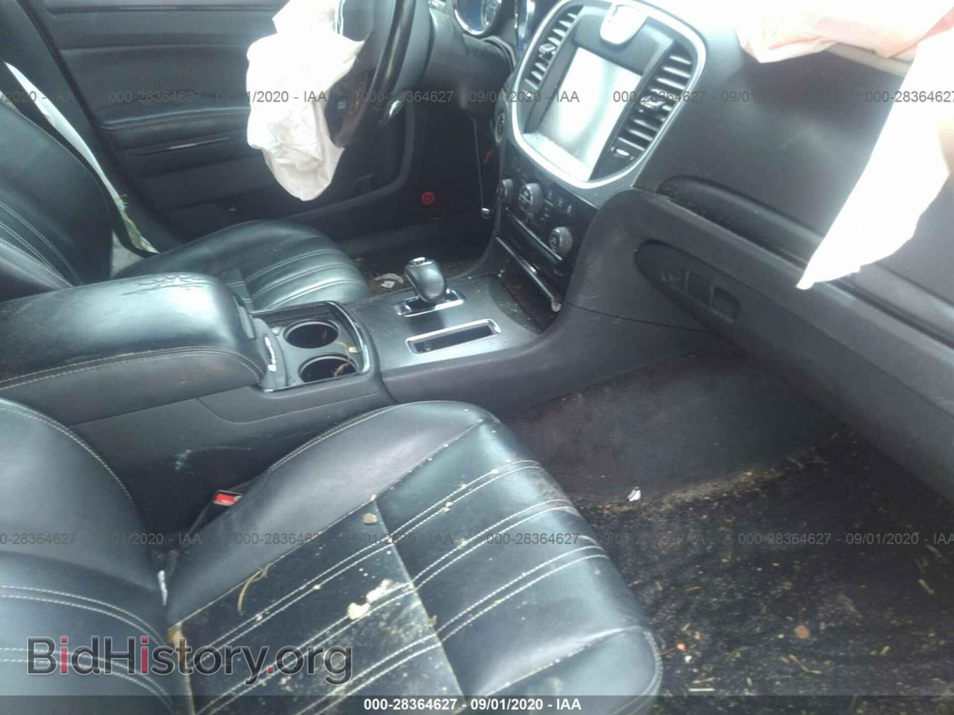 2012 CHRYSLER 300 - VIN: 2C3CCABG7CH256953 - Фото 5