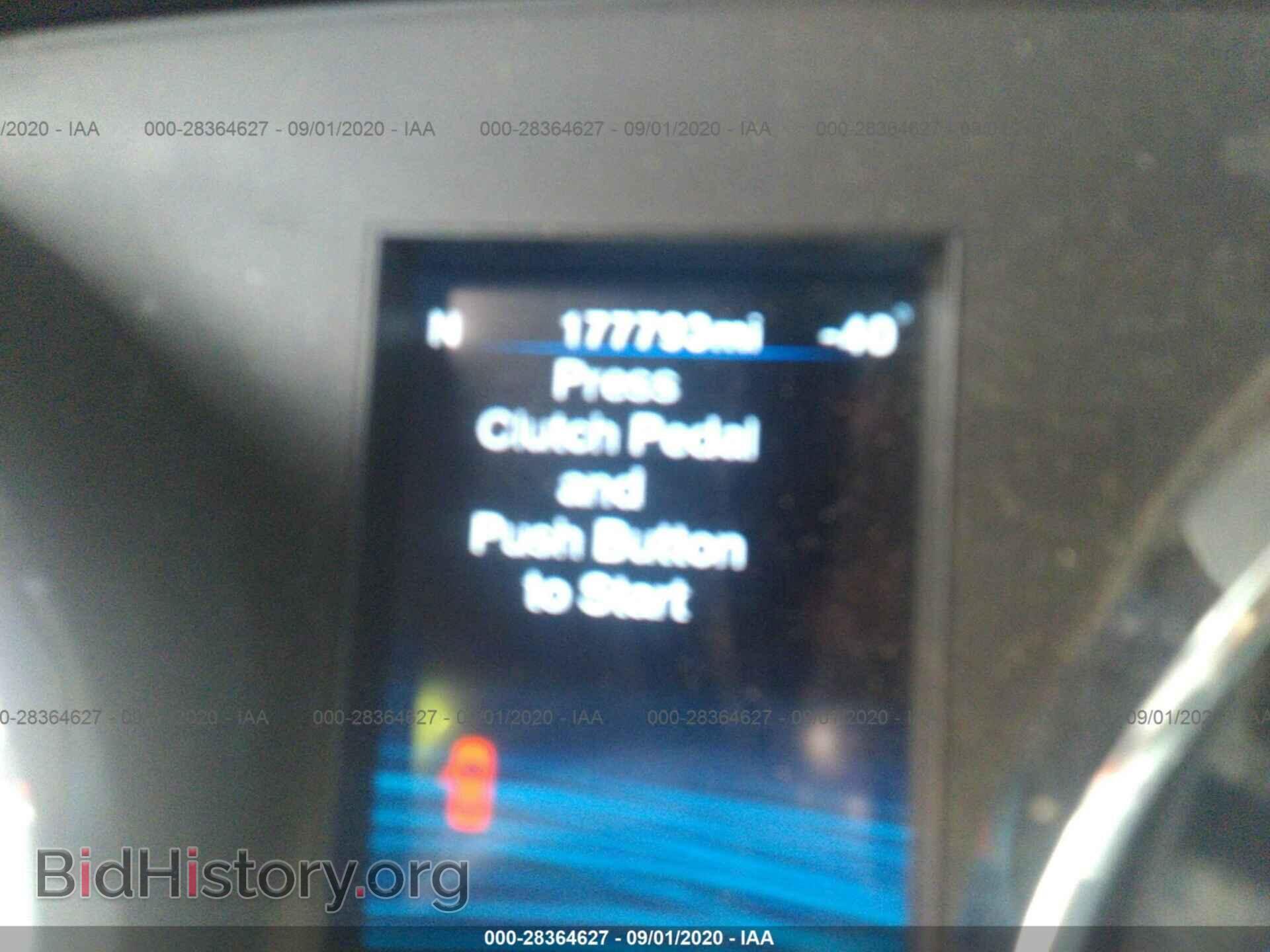 2012 CHRYSLER 300 - VIN: 2C3CCABG7CH256953 - Фото 7