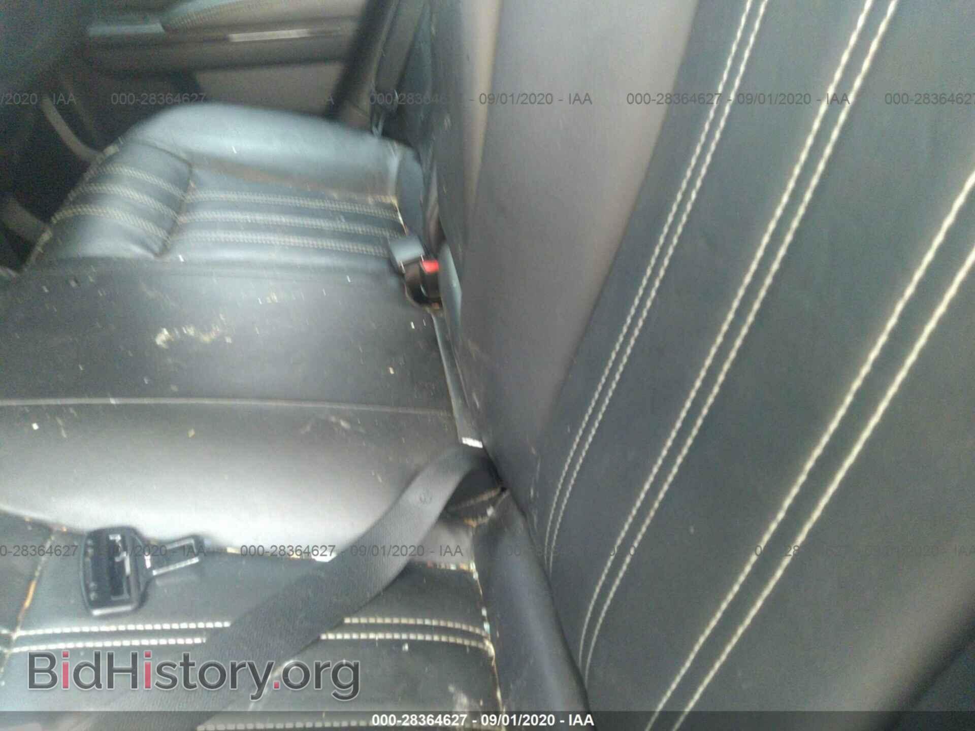 2012 CHRYSLER 300 - VIN: 2C3CCABG7CH256953 - Фото 8
