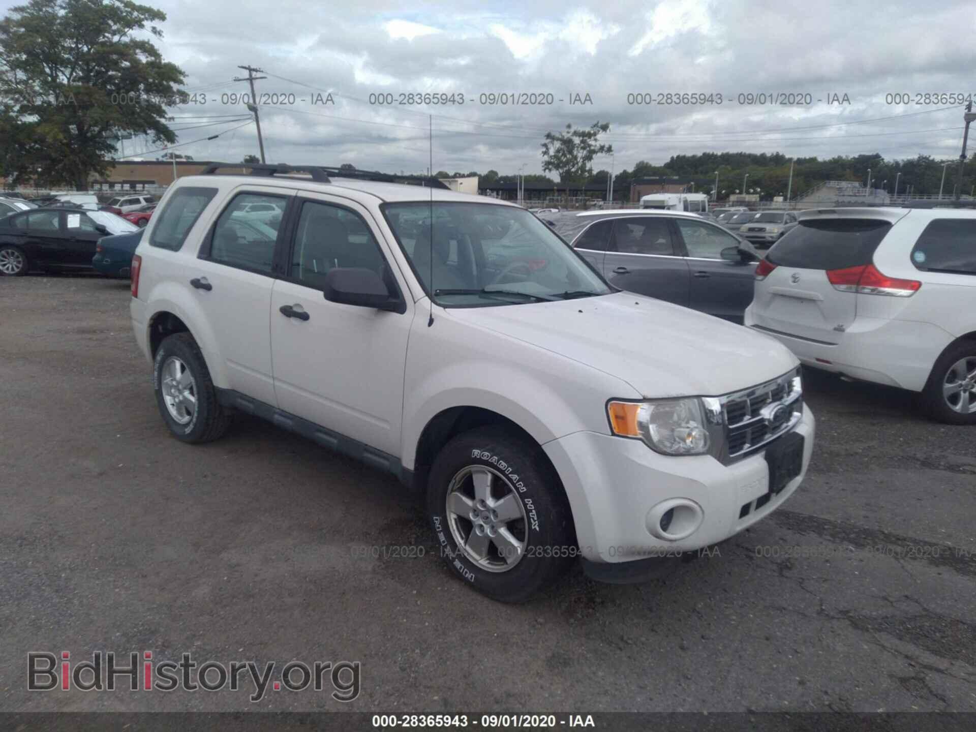Фотография 1FMCU0C74BKC58728 - FORD ESCAPE 2011