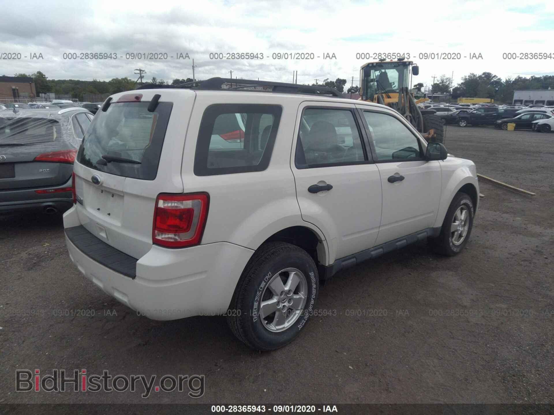 2011 FORD ESCAPE - VIN: 1FMCU0C74BKC58728 - Фото 4