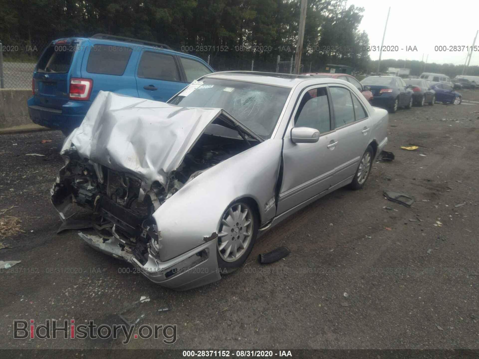 2001 MERCEDES-BENZ E-CLASS - VIN: WDBJF65J81B237153 - Фото 2