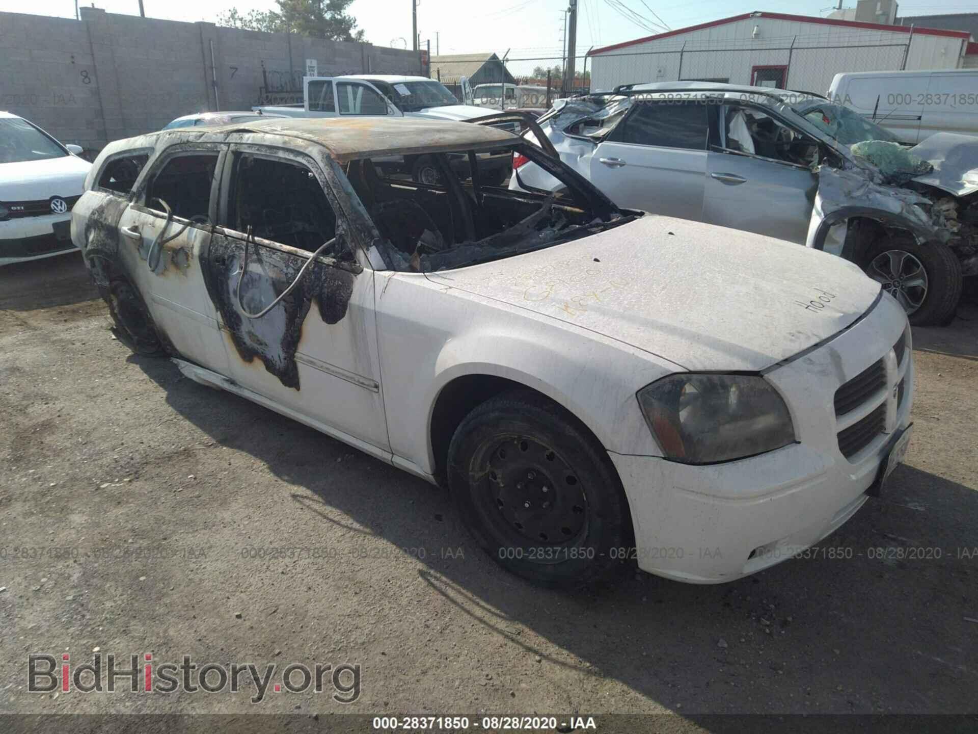 Photo 2D4FV47T96H417045 - DODGE MAGNUM 2006