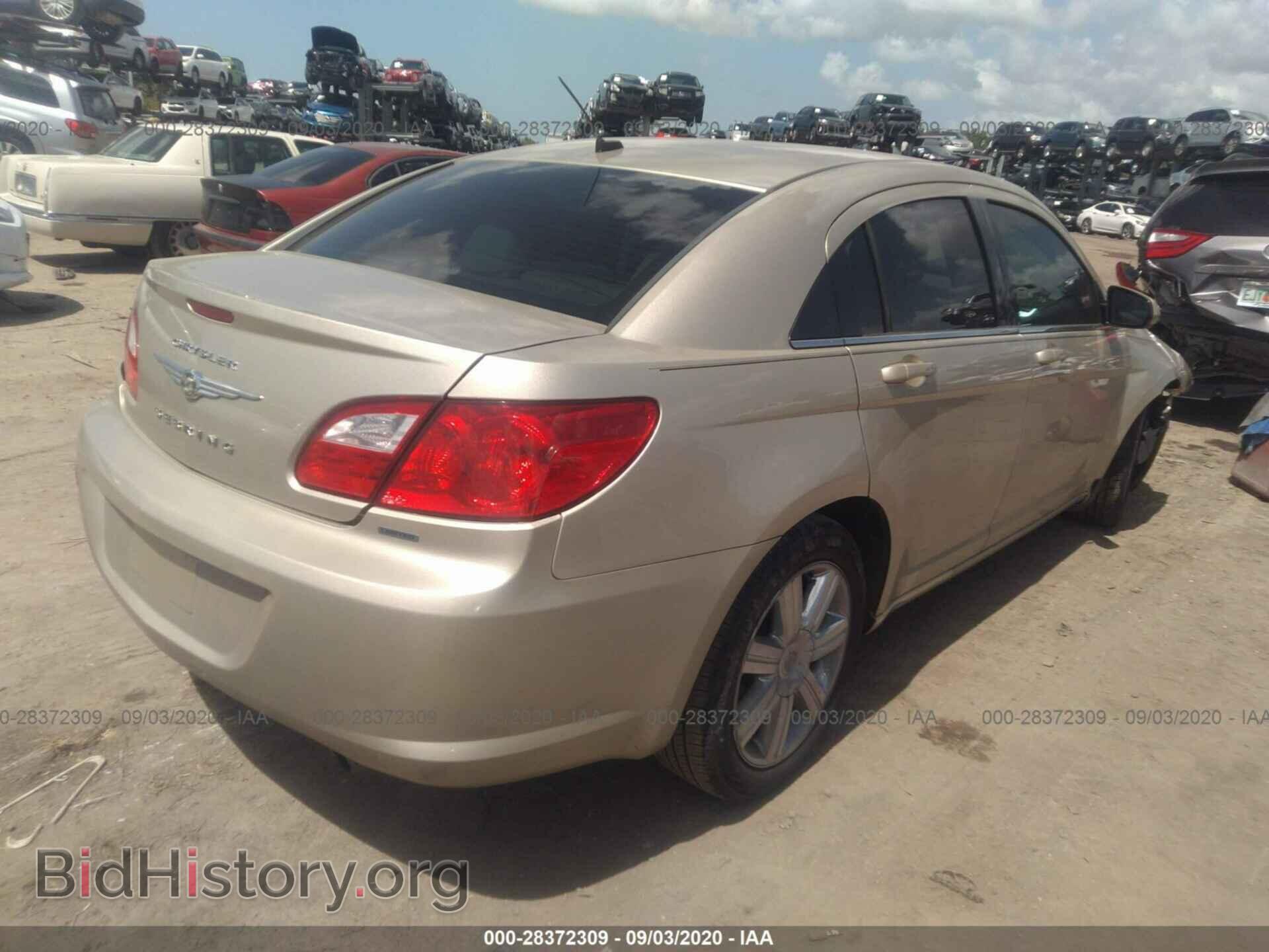 2010 CHRYSLER SEBRING - VIN: 1C3CC5FV4AN109428 - Фото 4