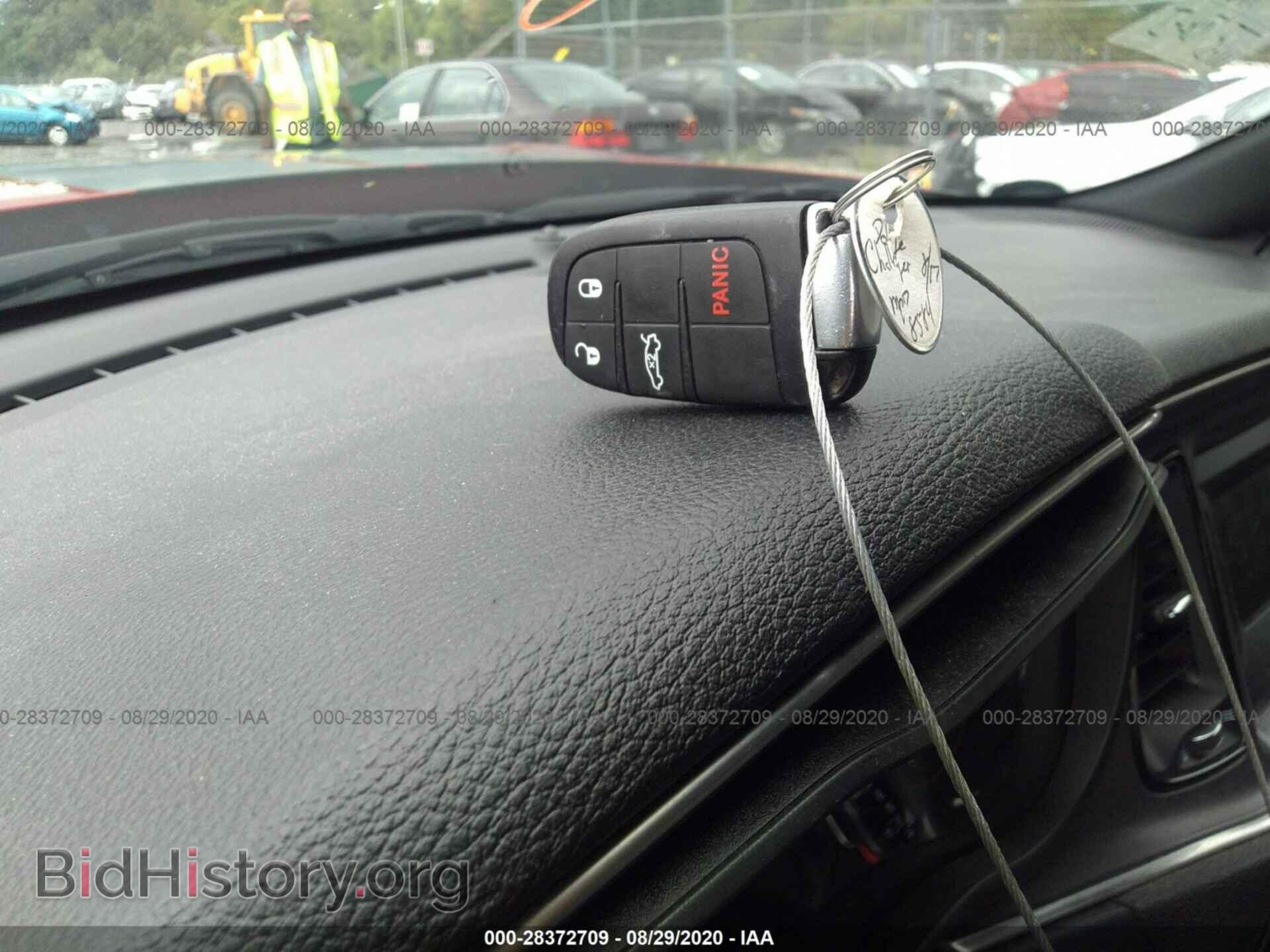 2016 DODGE CHALLENGER - VIN: 2C3CDZAGXGH255959 - Фото 11