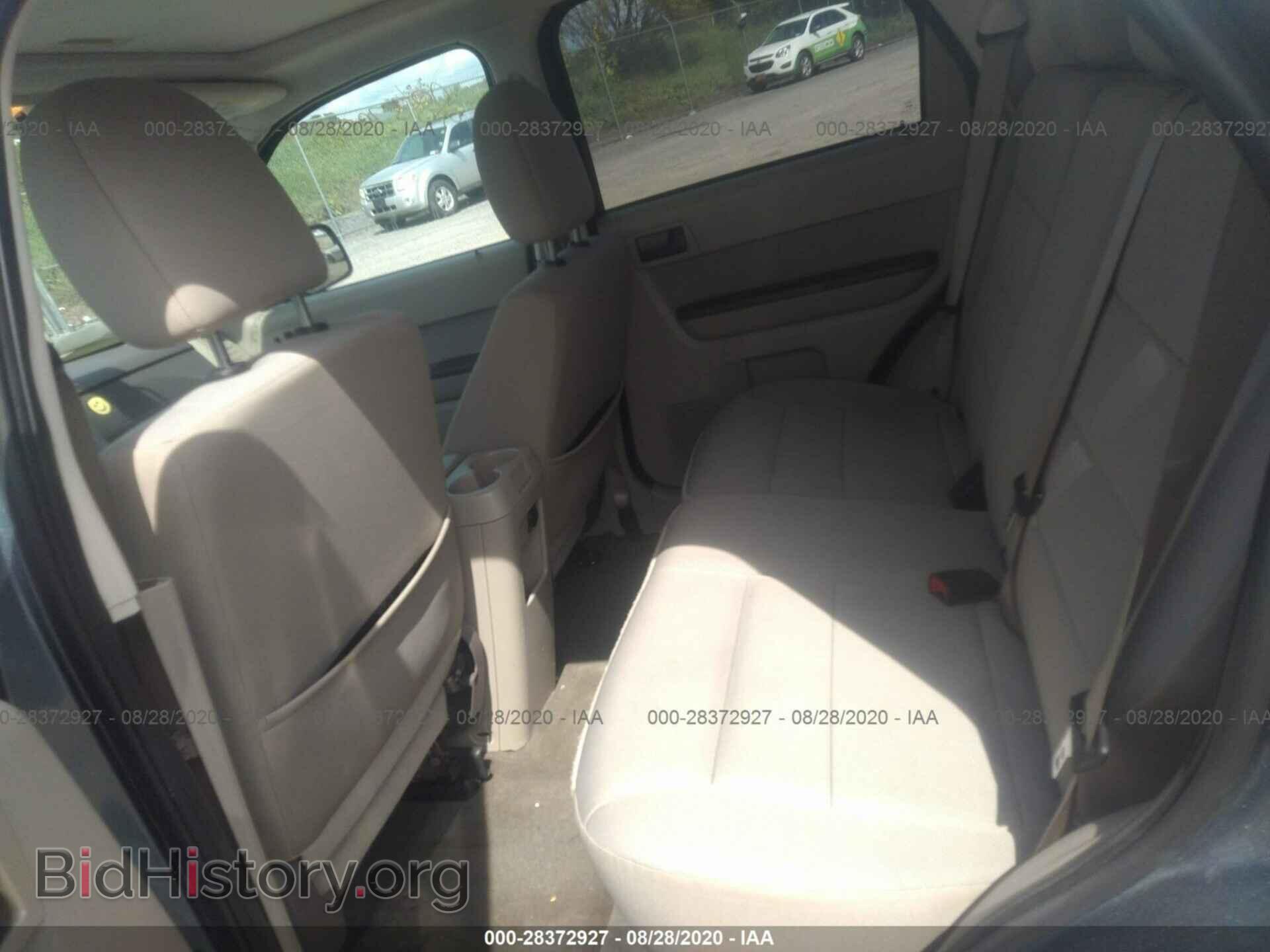 2012 FORD ESCAPE - VIN: 1FMCU9D71CKA32067 - Photo 8