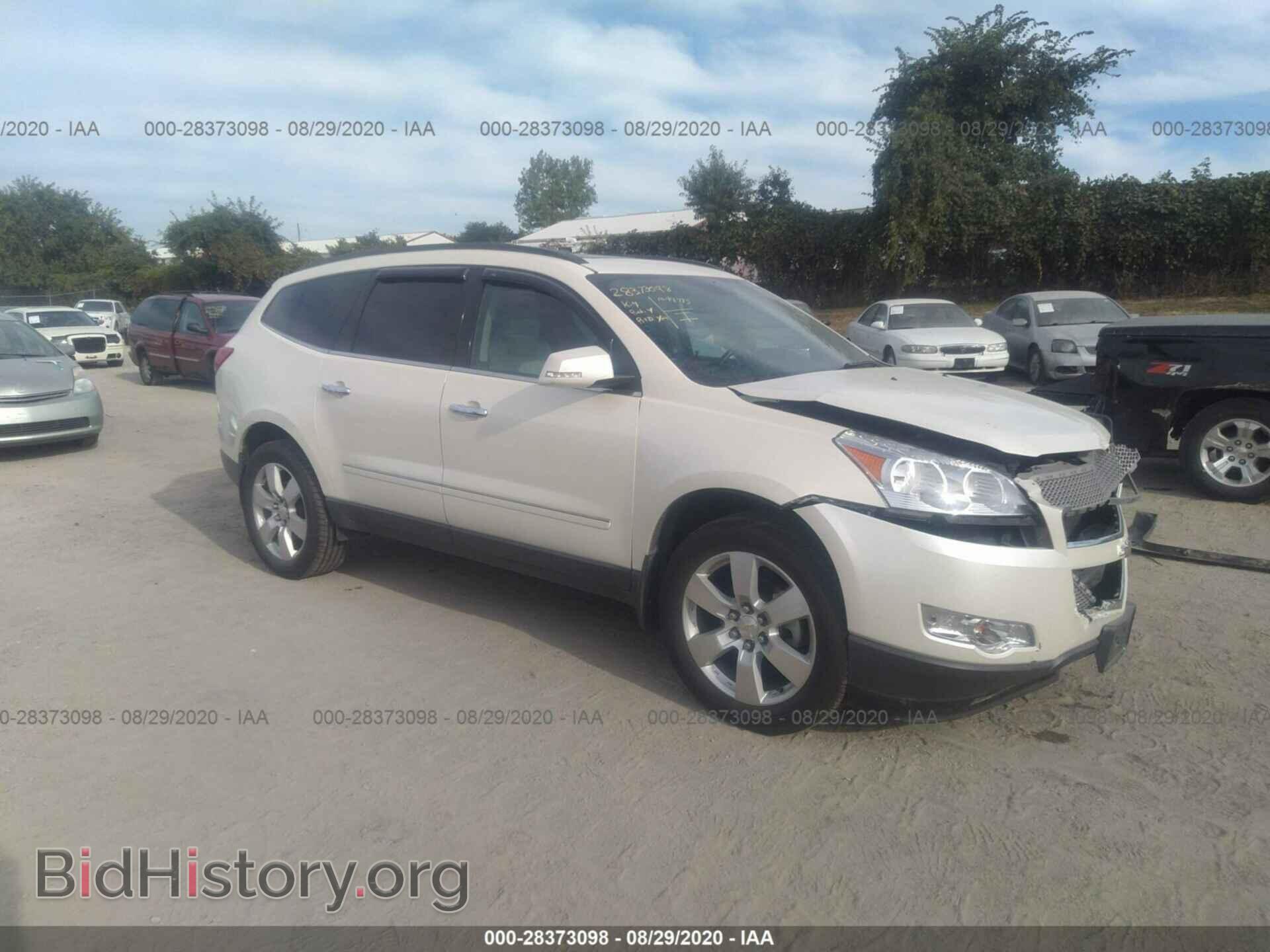 Photo 1GNKRLED4CJ215530 - CHEVROLET TRAVERSE 2012