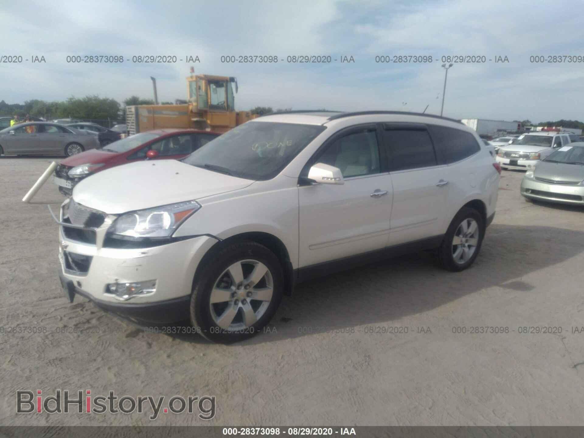 2012 CHEVROLET TRAVERSE - VIN: 1GNKRLED4CJ215530 - Фото 2