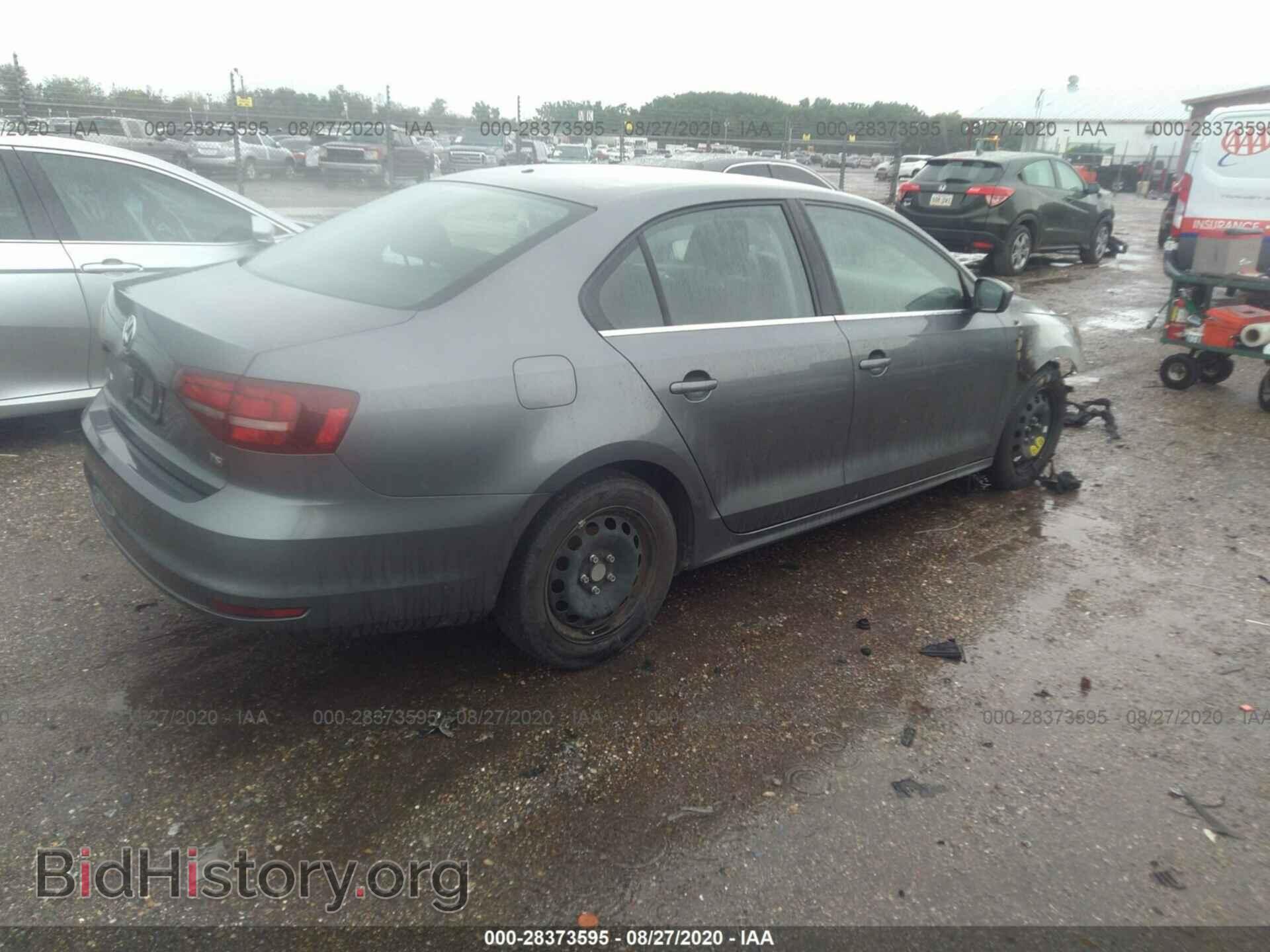 2017 VOLKSWAGEN JETTA - VIN: 3VW2B7AJ3HM377544 - Фото 4