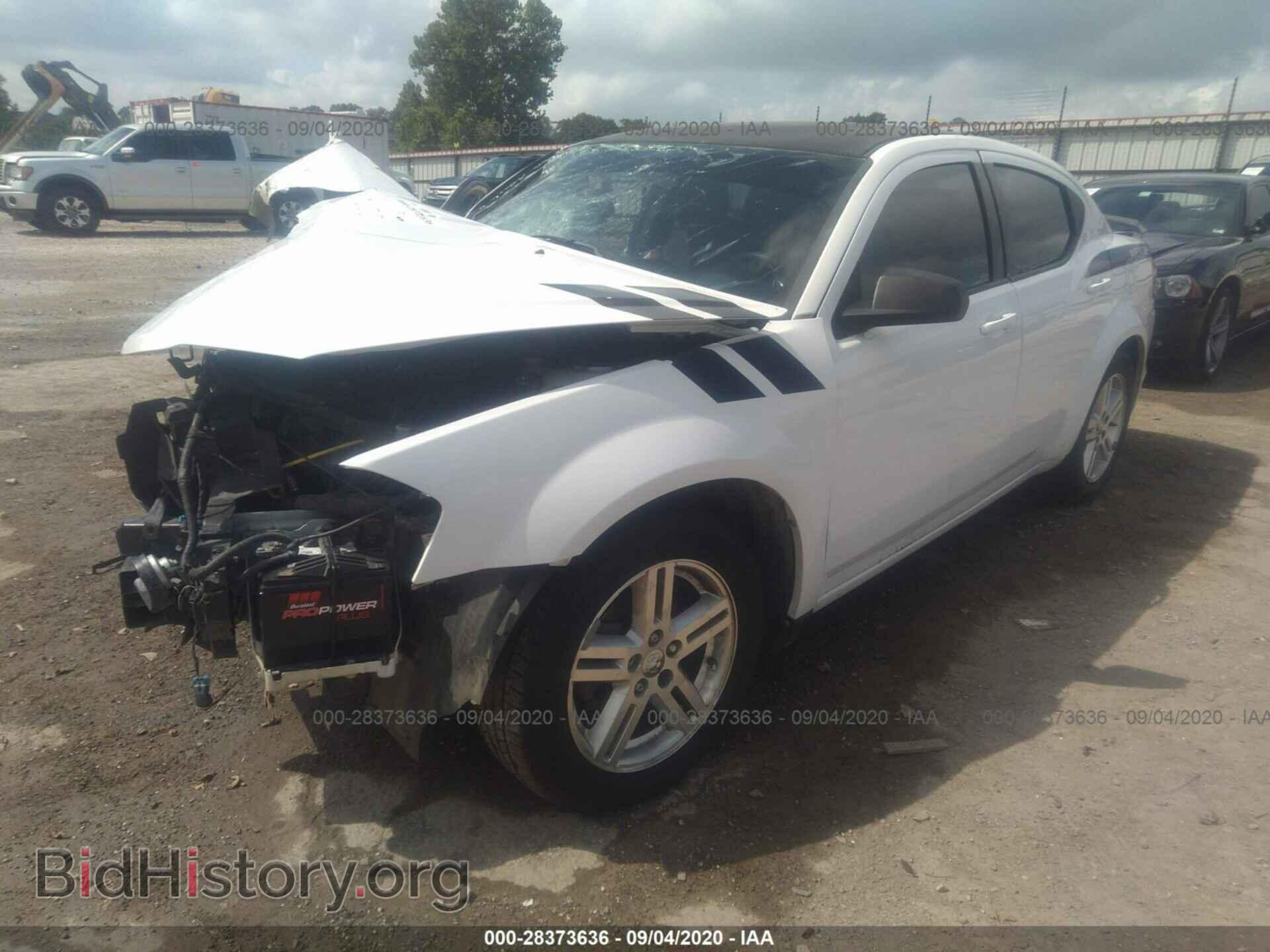 2011 DODGE AVENGER - VIN: 1B3BD4FB2BN563233 - Фото 2