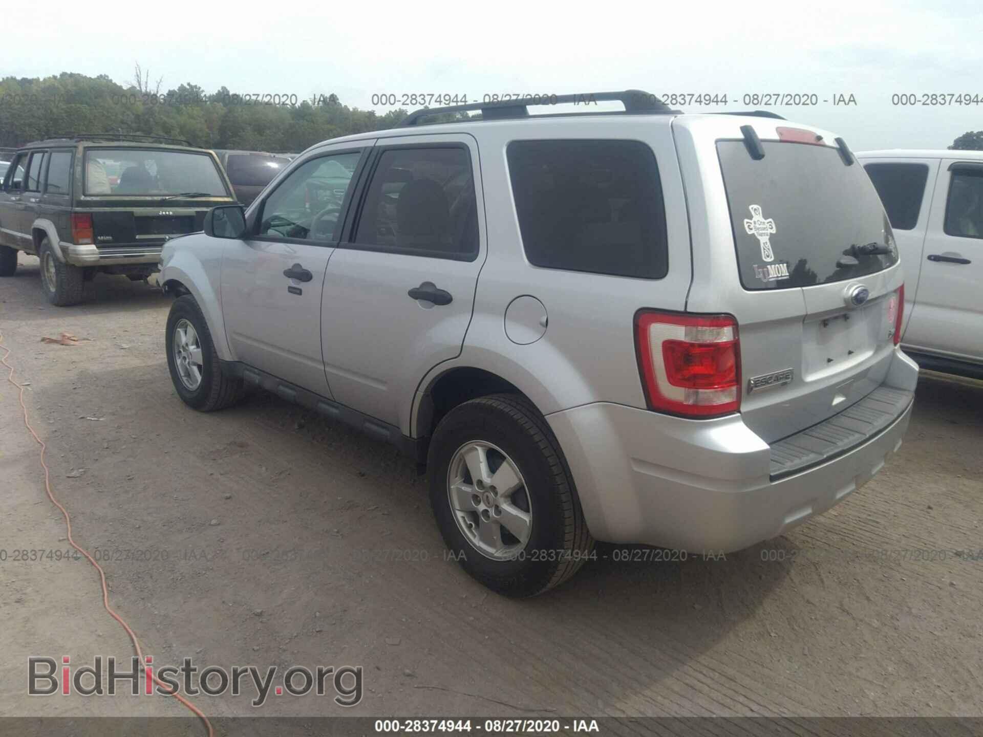 2011 FORD ESCAPE - VIN: 1FMCU0DG4BKC70229 - Photo 3
