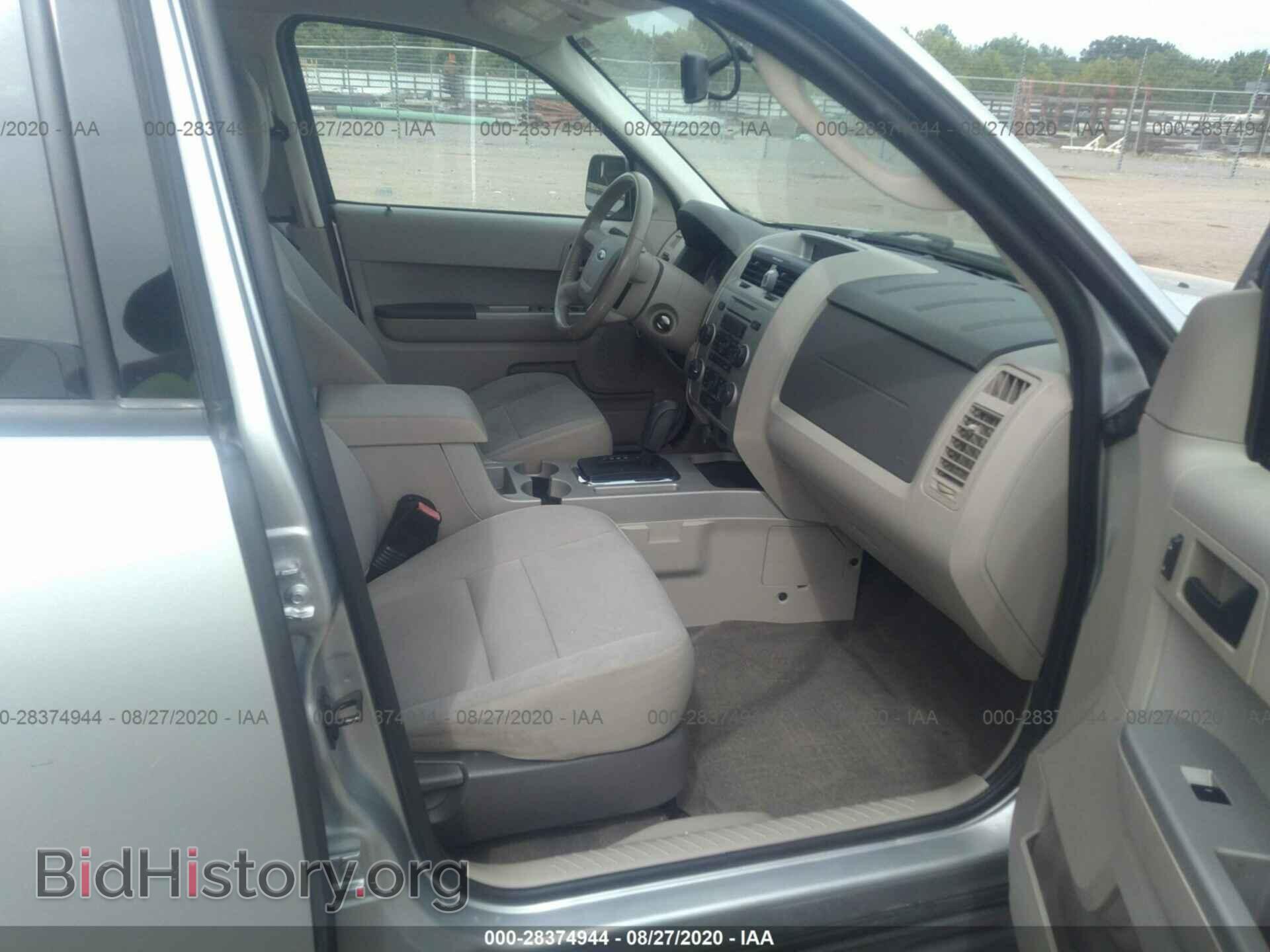2011 FORD ESCAPE - VIN: 1FMCU0DG4BKC70229 - Photo 5