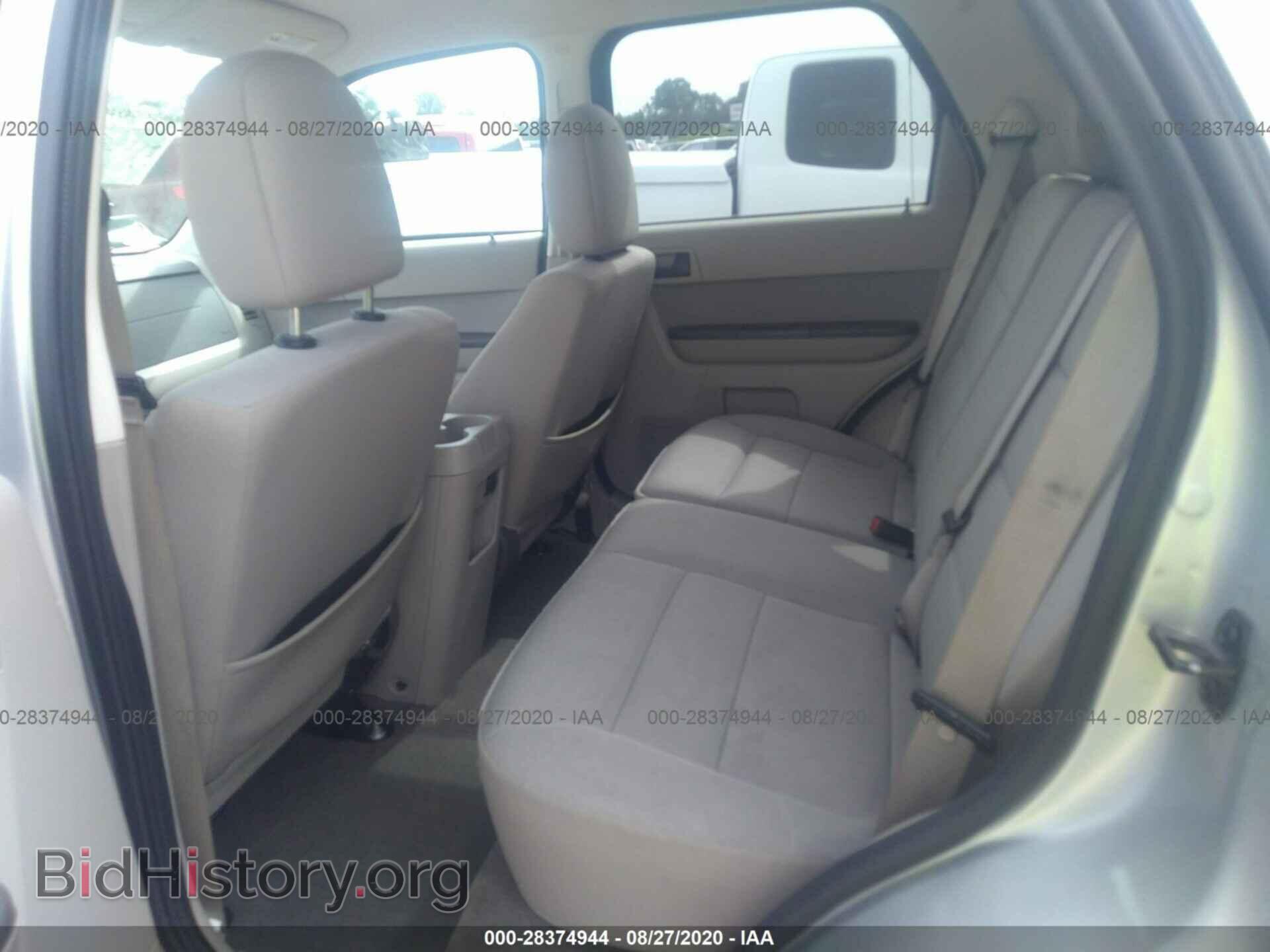 2011 FORD ESCAPE - VIN: 1FMCU0DG4BKC70229 - Photo 8