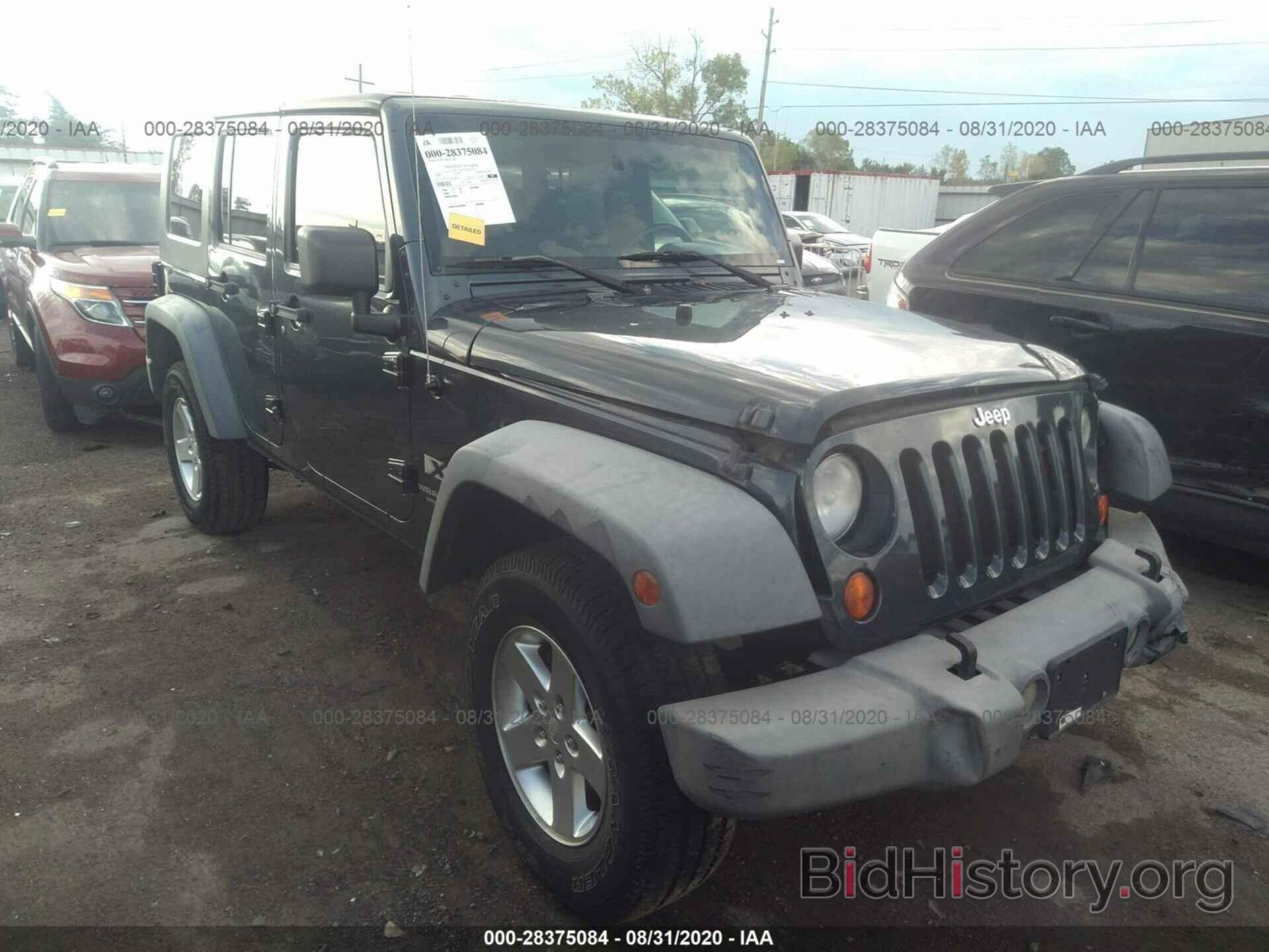 Фотография 1J4GA39128L504840 - JEEP WRANGLER 2008