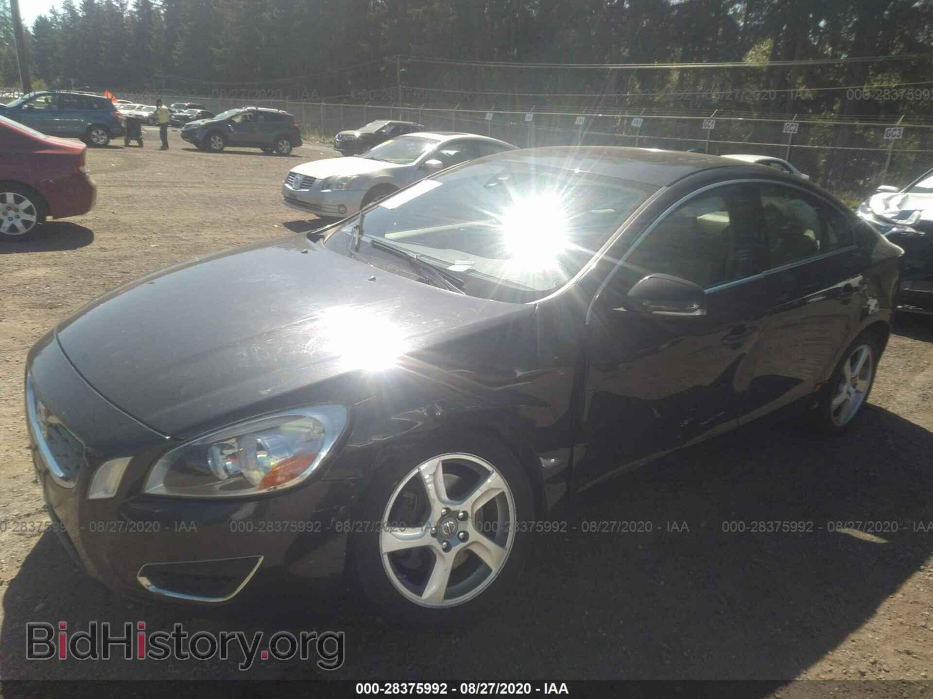 2012 VOLVO S60 - VIN: YV1622FSXC2040680 - Фото 2