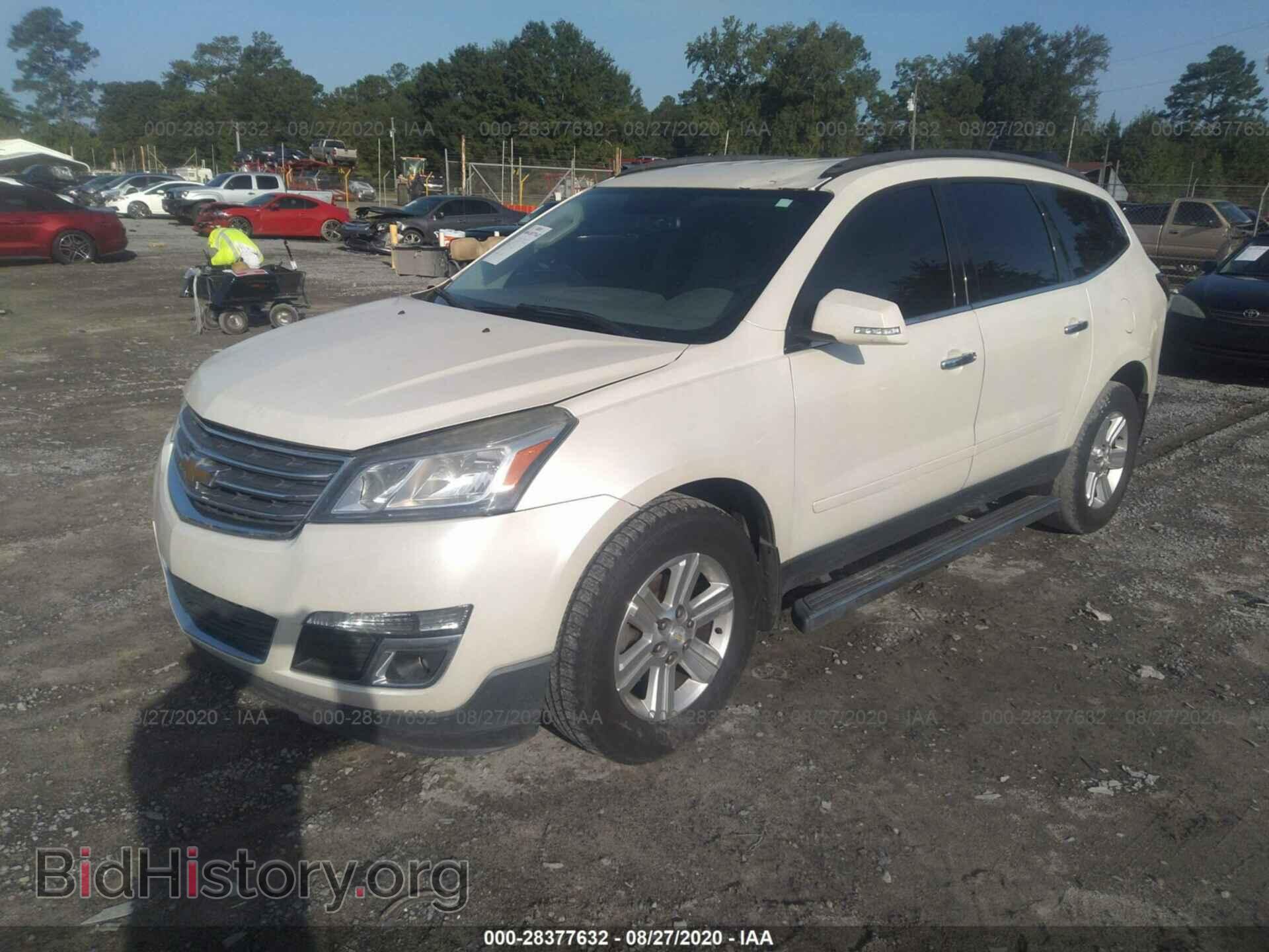 2014 CHEVROLET TRAVERSE - VIN: 1GNKRHKD0EJ161082 - Фото 2