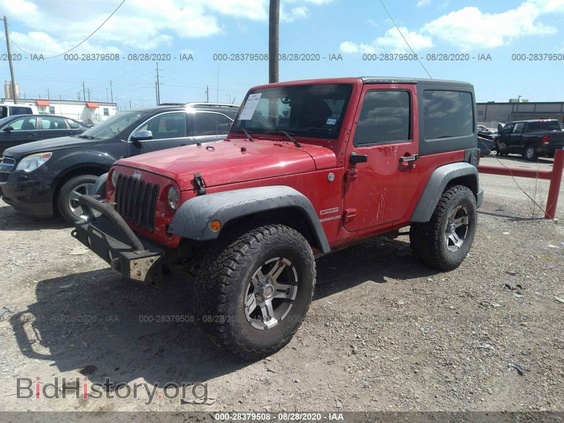 2011 JEEP WRANGLER - VIN: 1J4AA2D16BL617902 - Фото 2