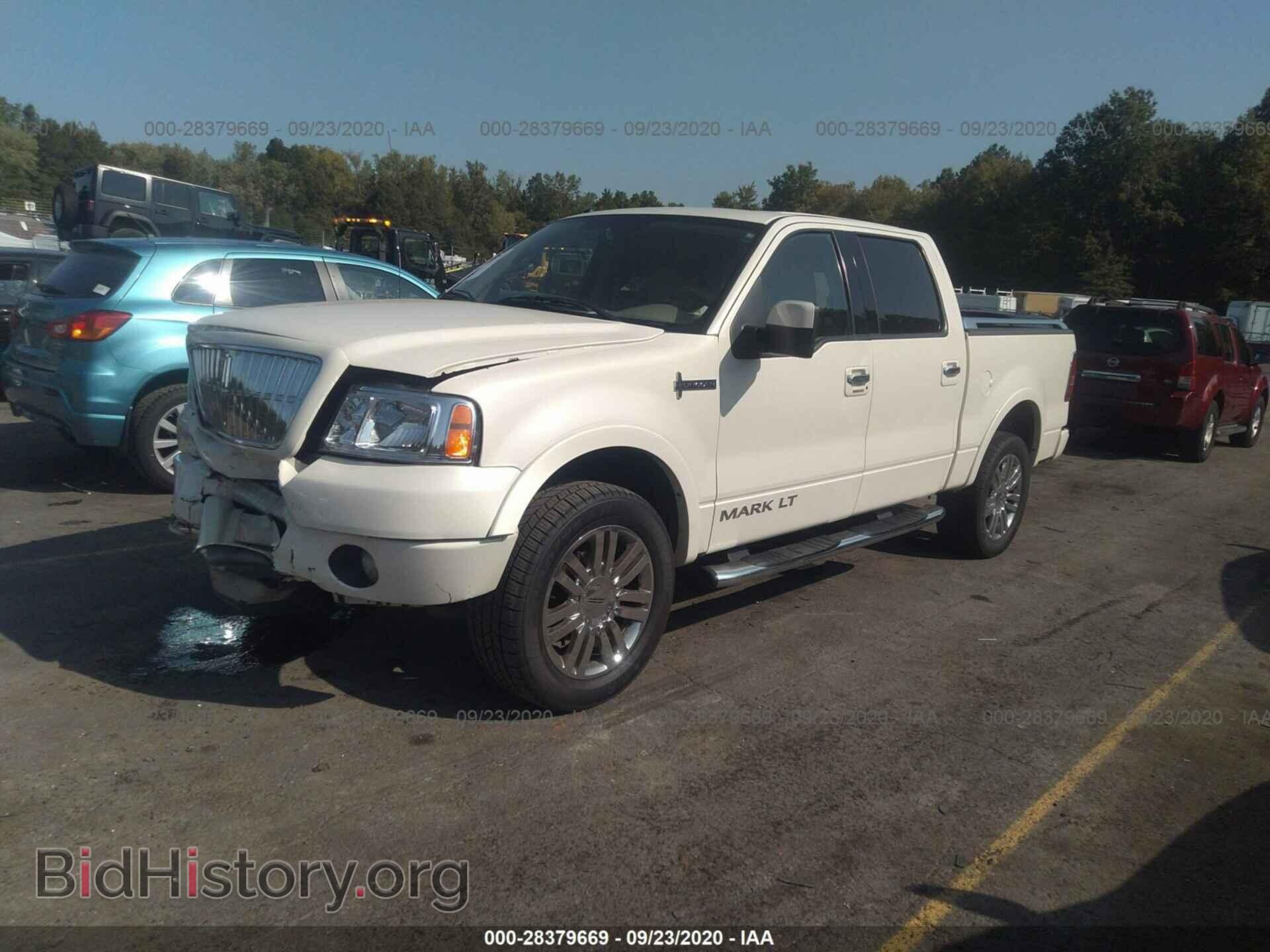 2007 LINCOLN MARK LT - VIN: 5LTPW18507FJ05533 - Фото 2