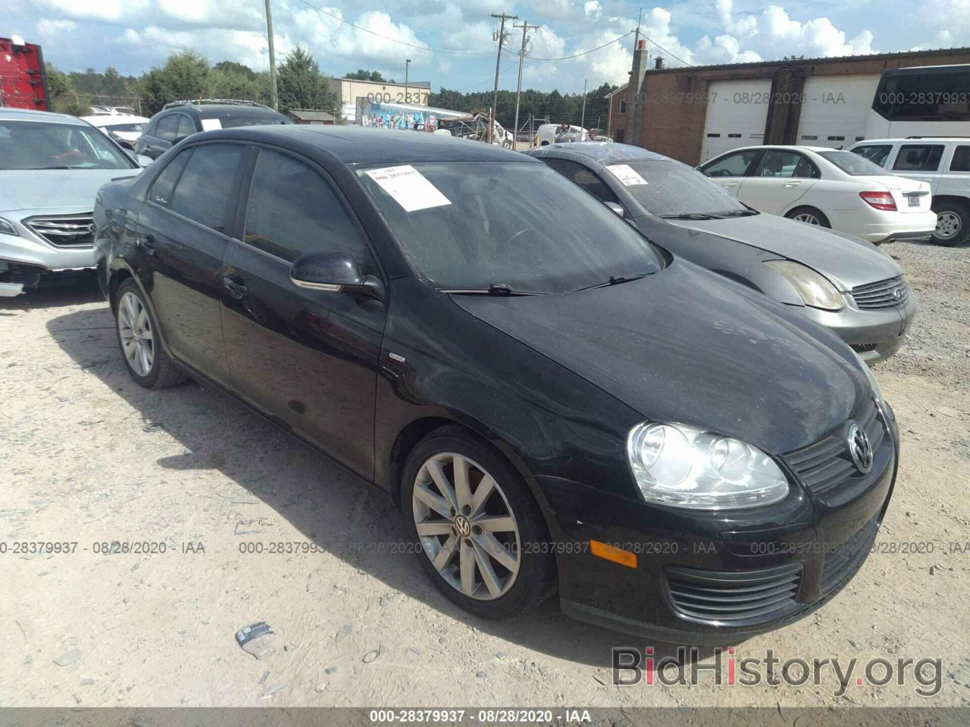 Photo 3VWRJ7AJ7AM038793 - VOLKSWAGEN JETTA SEDAN 2010