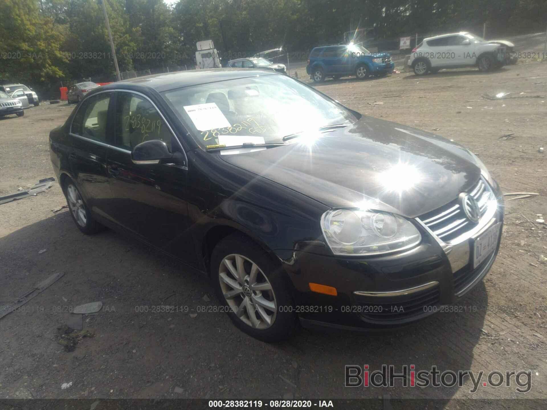 Фотография 3VWRZ7AJ8AM044370 - VOLKSWAGEN JETTA SEDAN 2010