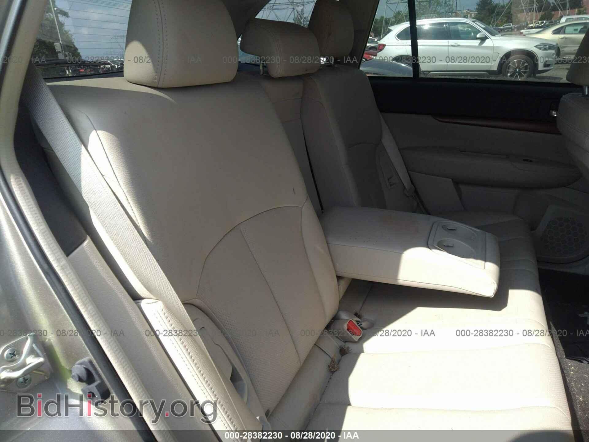 2014 SUBARU OUTBACK - VIN: 4S4BRBLC8E3320992 - Фото 8
