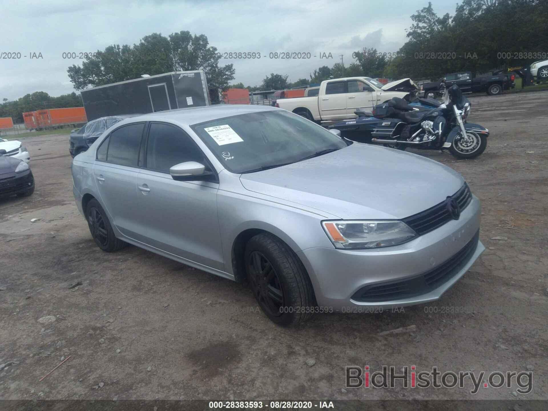 Photo 3VWD17AJ2EM364095 - VOLKSWAGEN JETTA SEDAN 2014