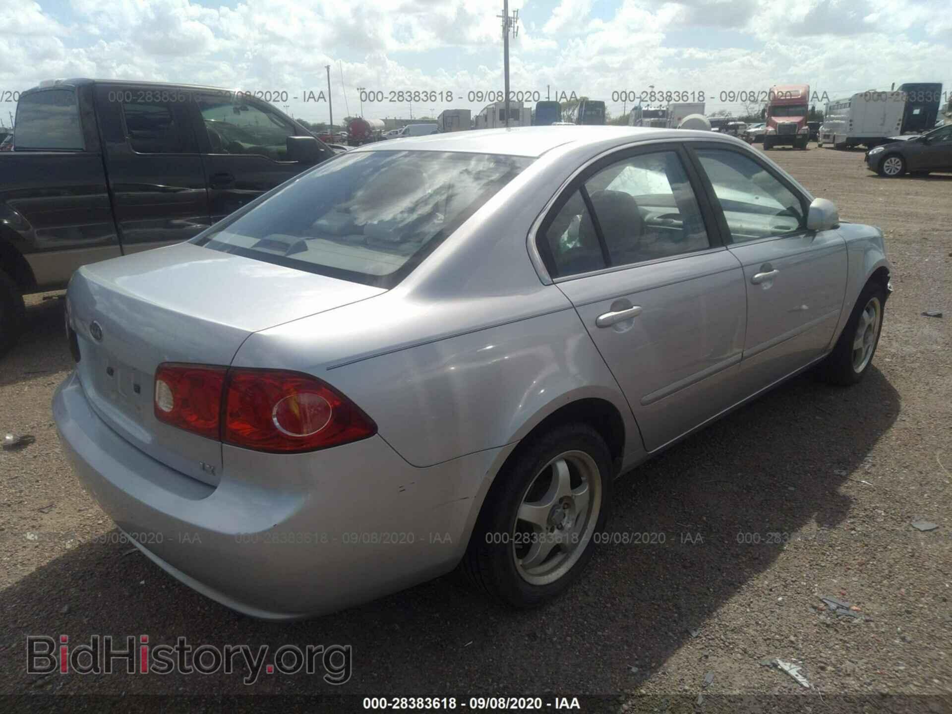2006 KIA OPTIMA - VIN: KNAGE123765042364 - Photo 4