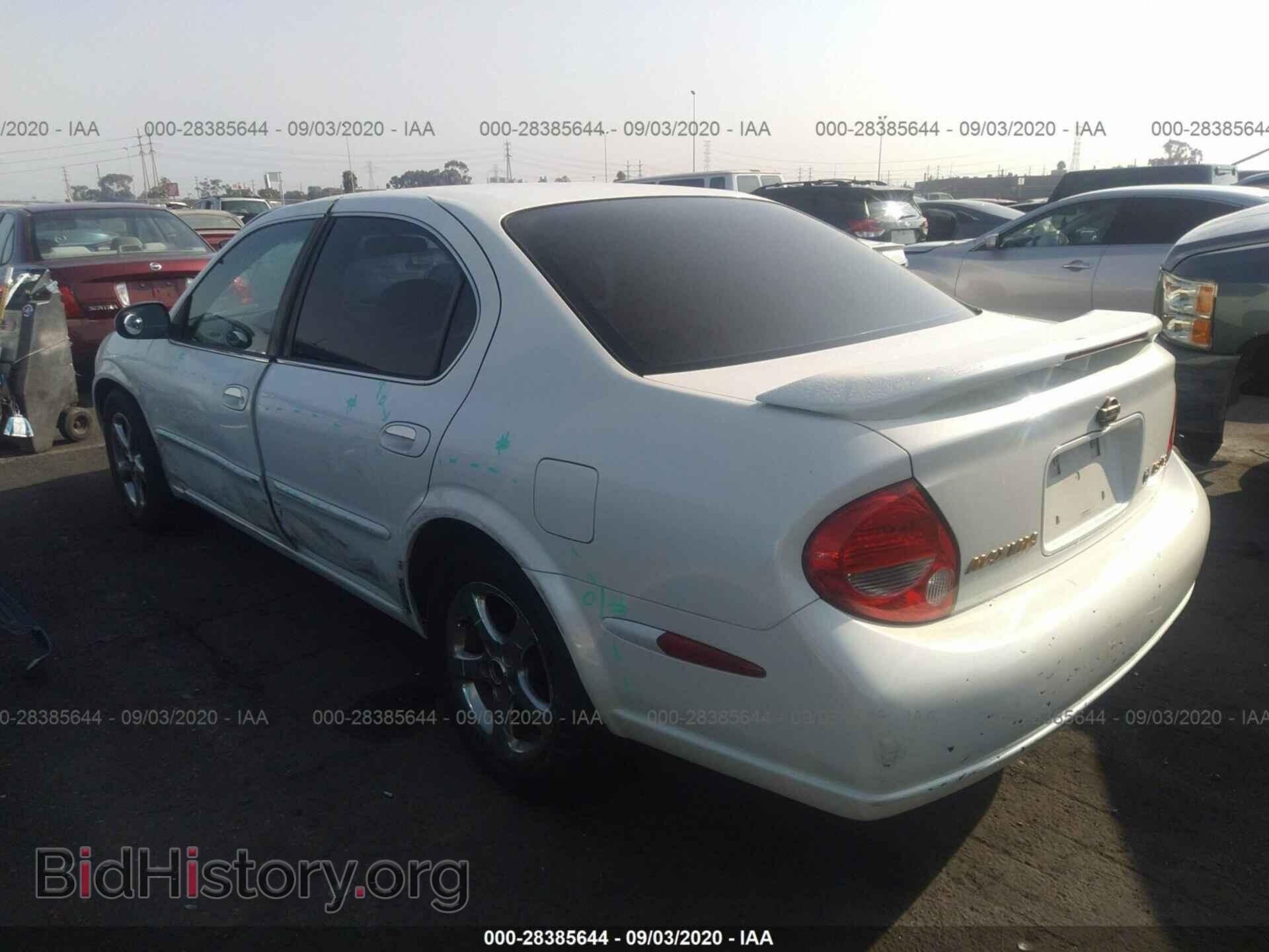 2000 NISSAN MAXIMA - VIN: JN1CA31D1YT764644 - Photo 3