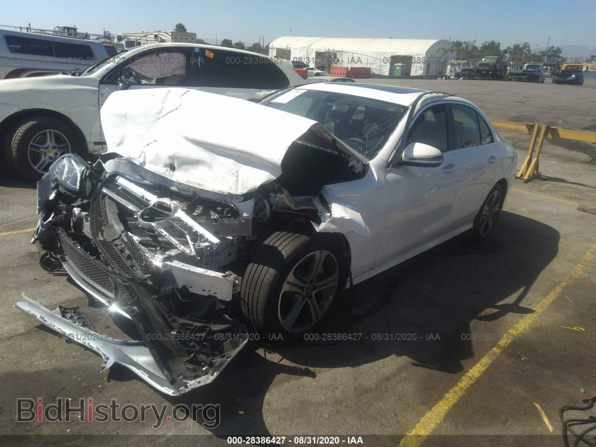 2018 MERCEDES-BENZ E-CLASS - VIN: WDDZF4JB8JA393423 - Фото 2