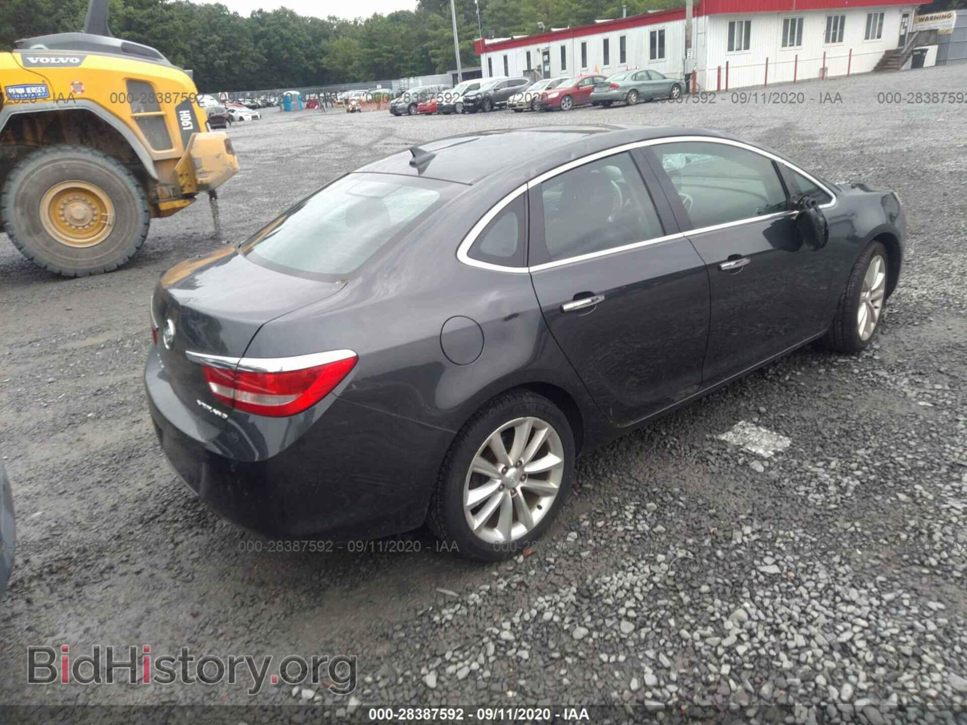 2014 BUICK VERANO - VIN: 1G4PS5SK4E4126782 - Photo 4